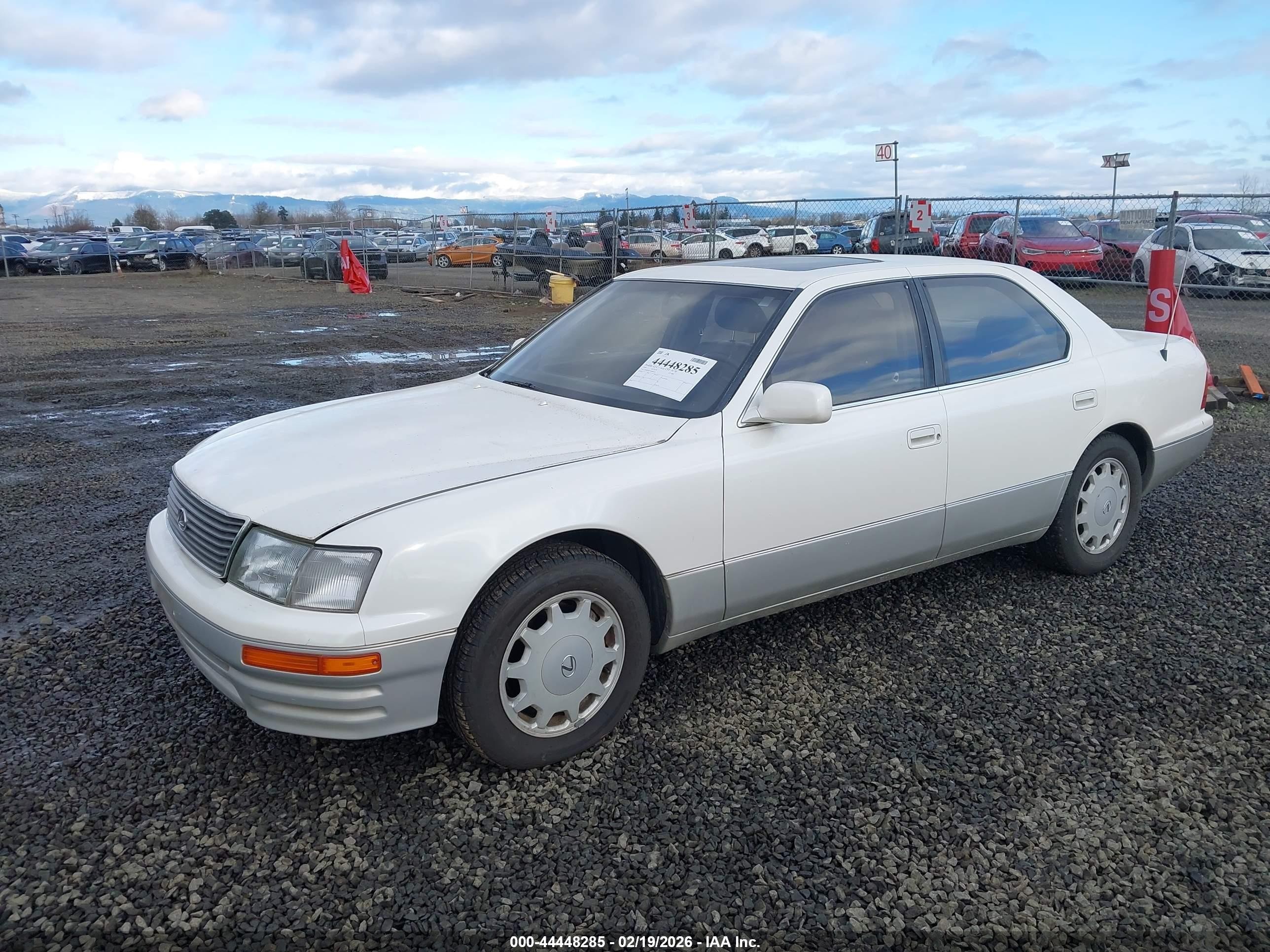 1997 Lexus Ls 400   White vin: JT8BH28F7V0083454