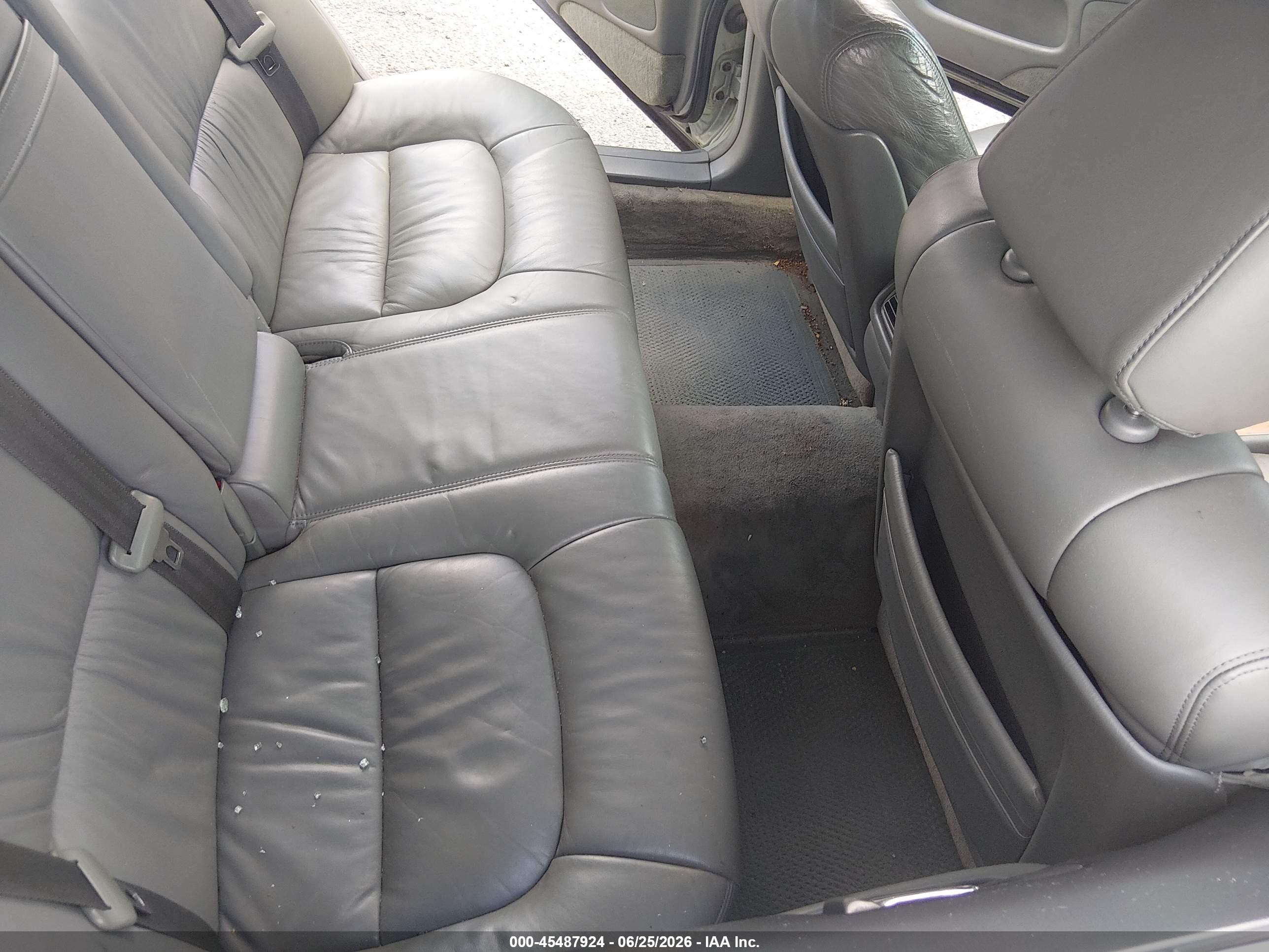 1998 Lexus Ls 400   Silver vin: JT8BH28F7W0122433