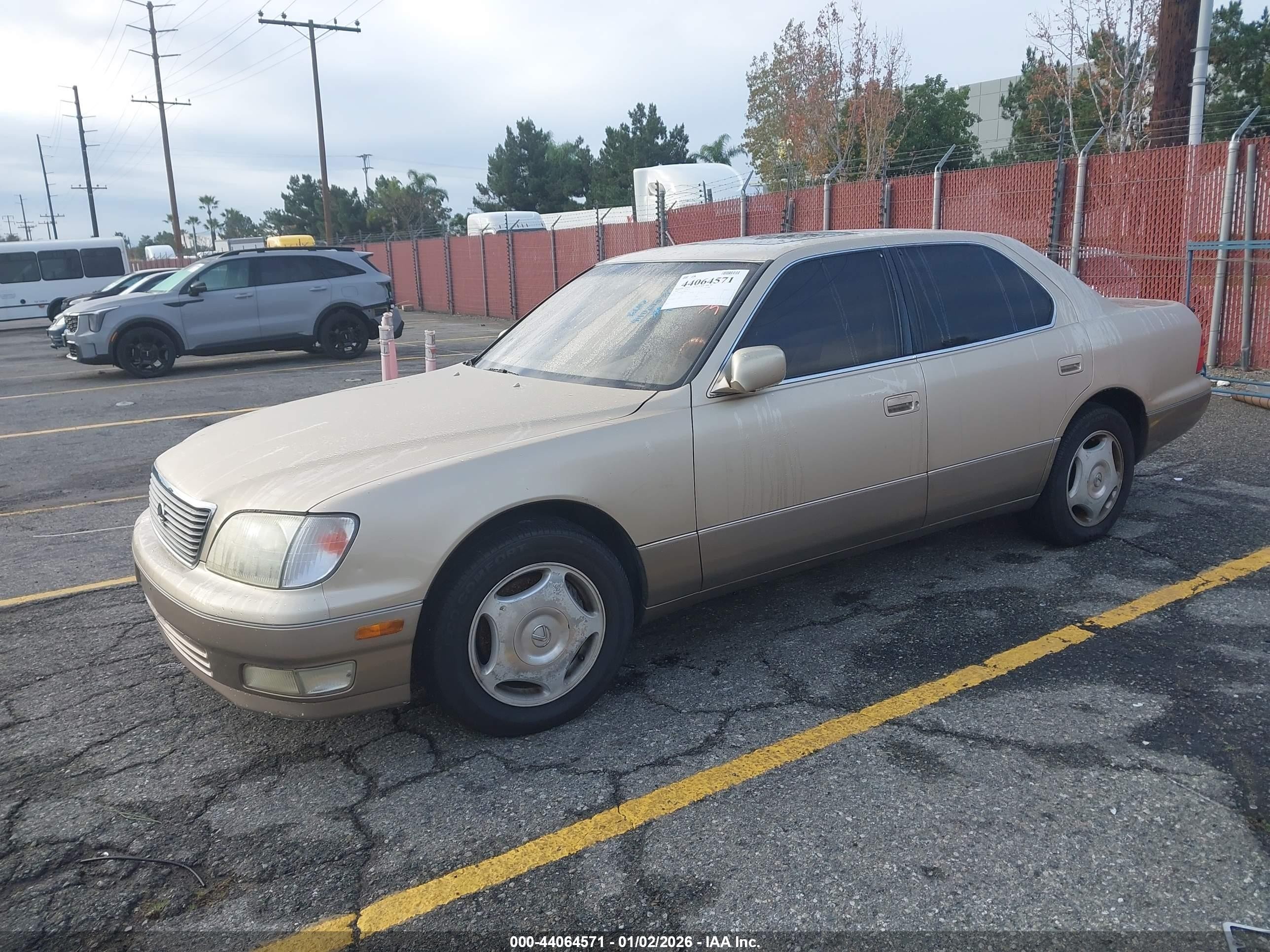 1999 Lexus Ls 400   Золотой vin: JT8BH28F9X0152521