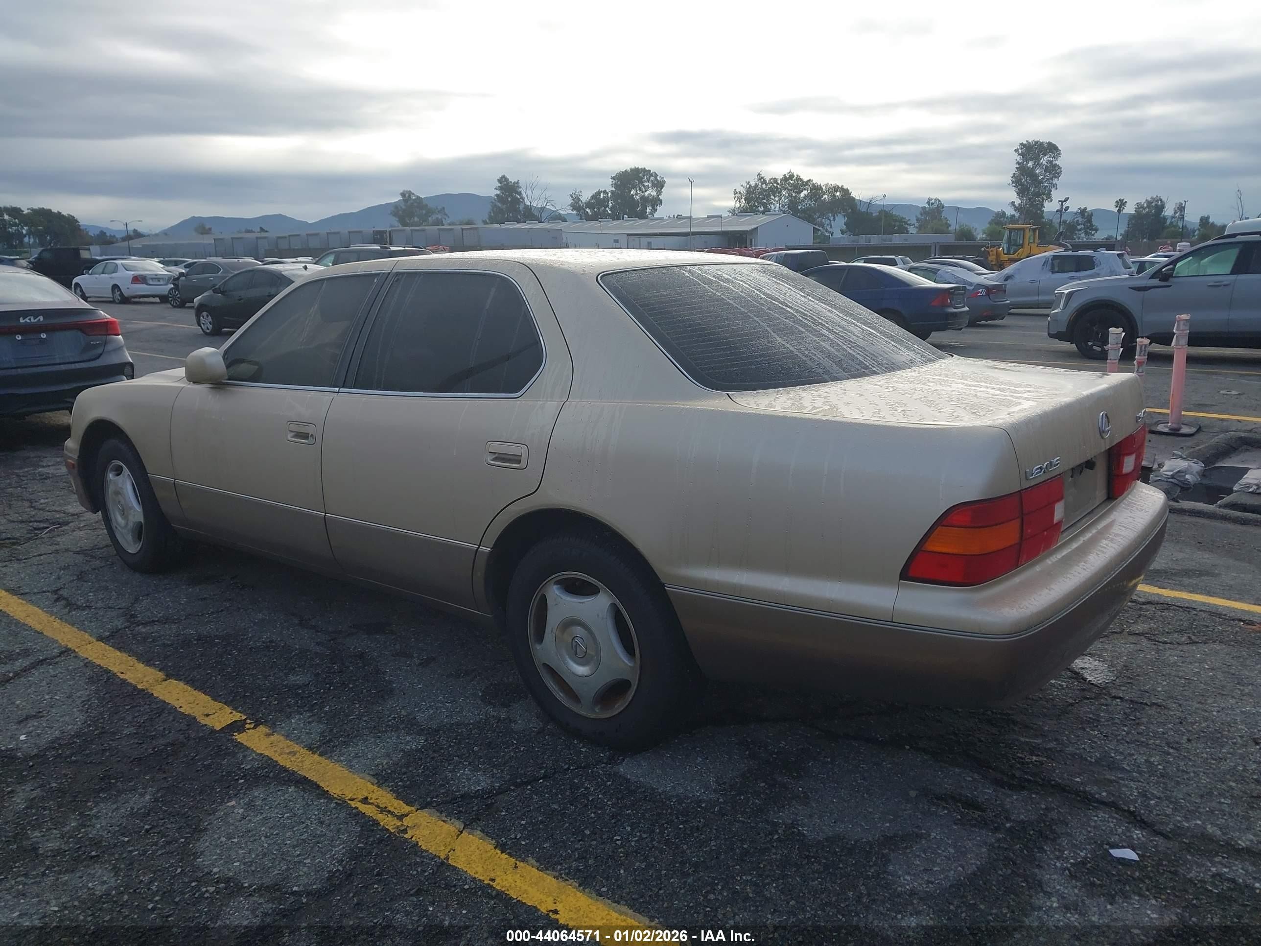 1999 Lexus Ls 400   Золотой vin: JT8BH28F9X0152521