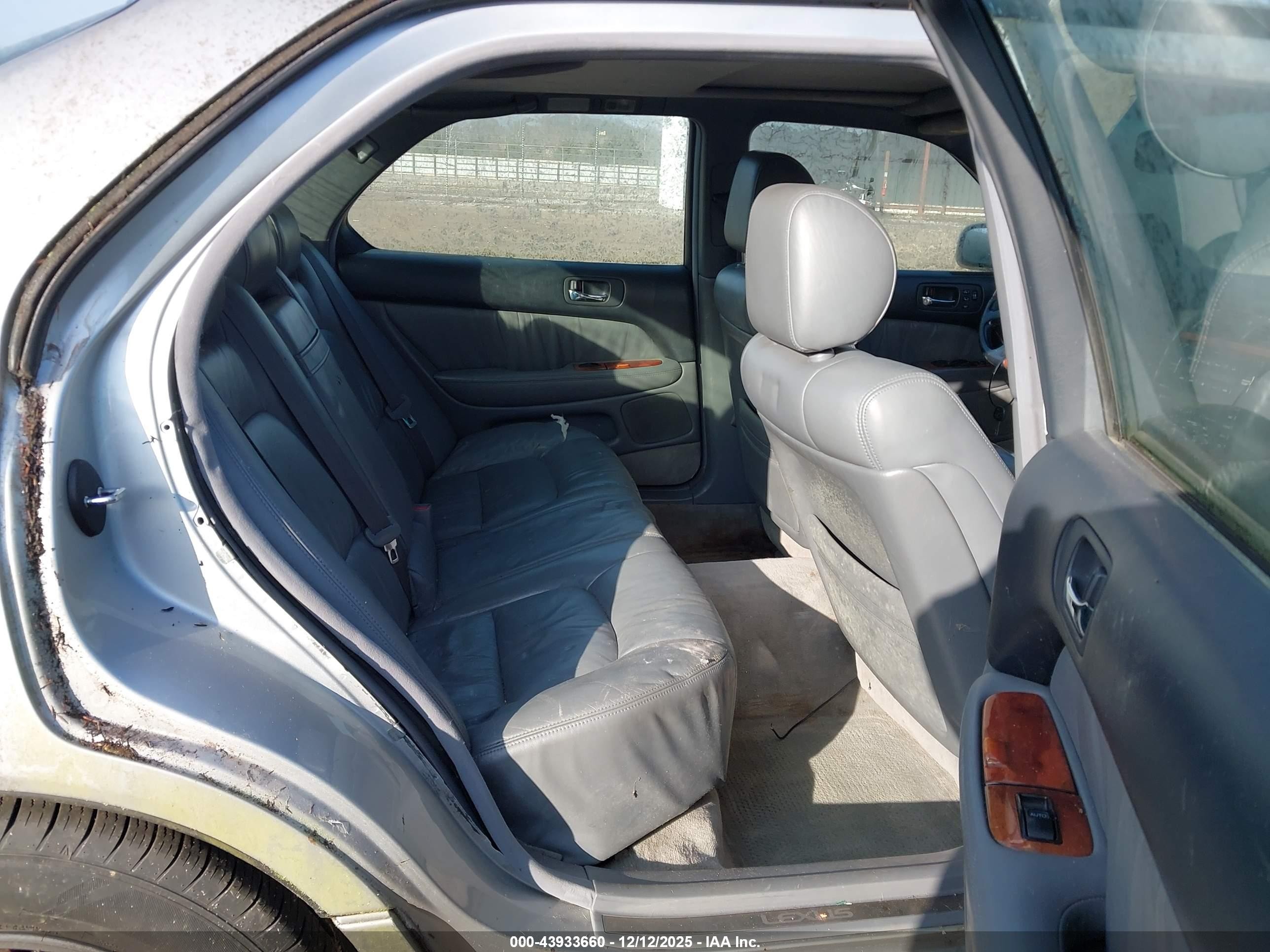 1999 Lexus Ls 400   Silver vin: JT8BH28F9X0154592
