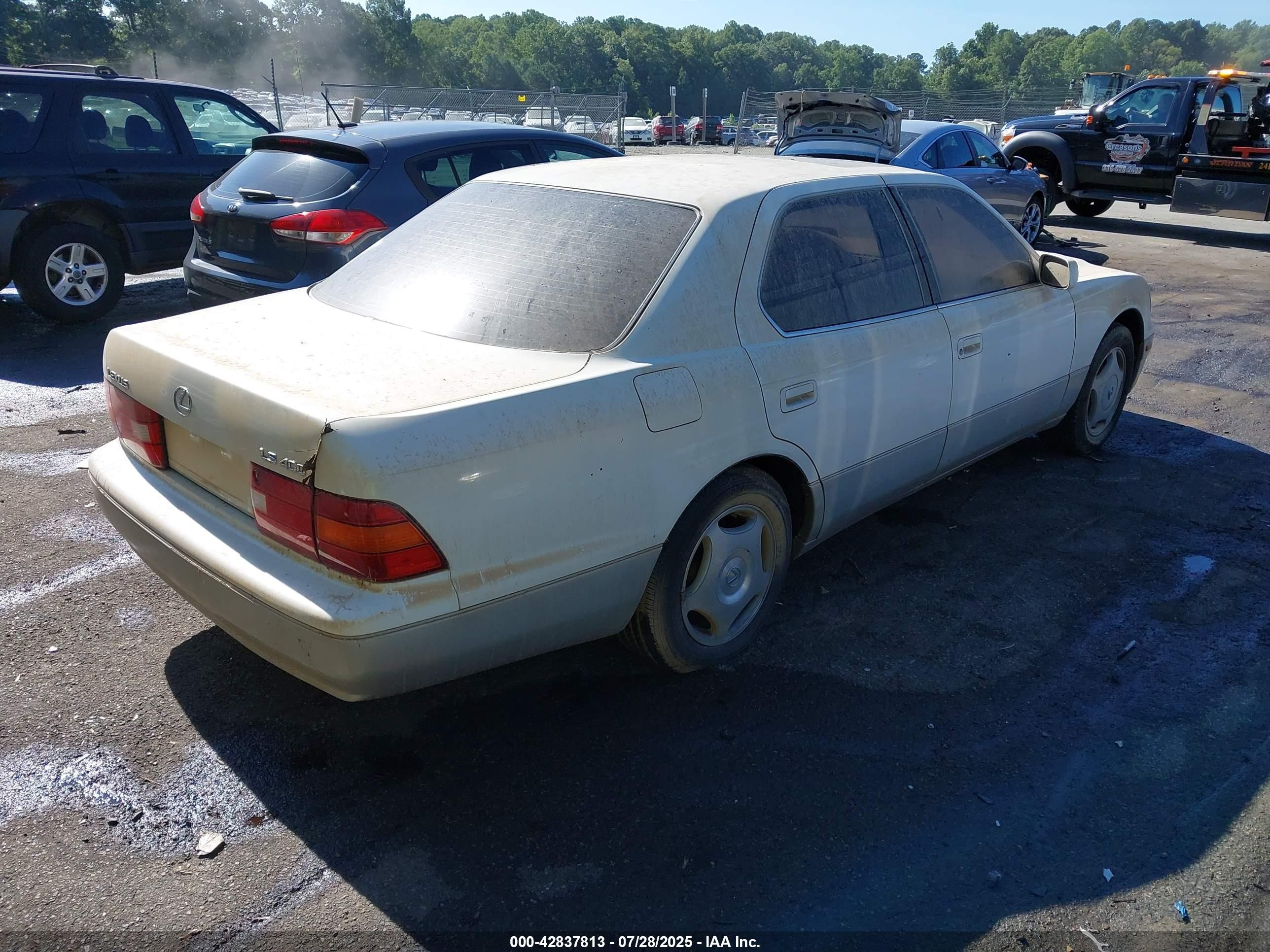 1999 Lexus Ls 400   White vin: JT8BH28F9X0165592