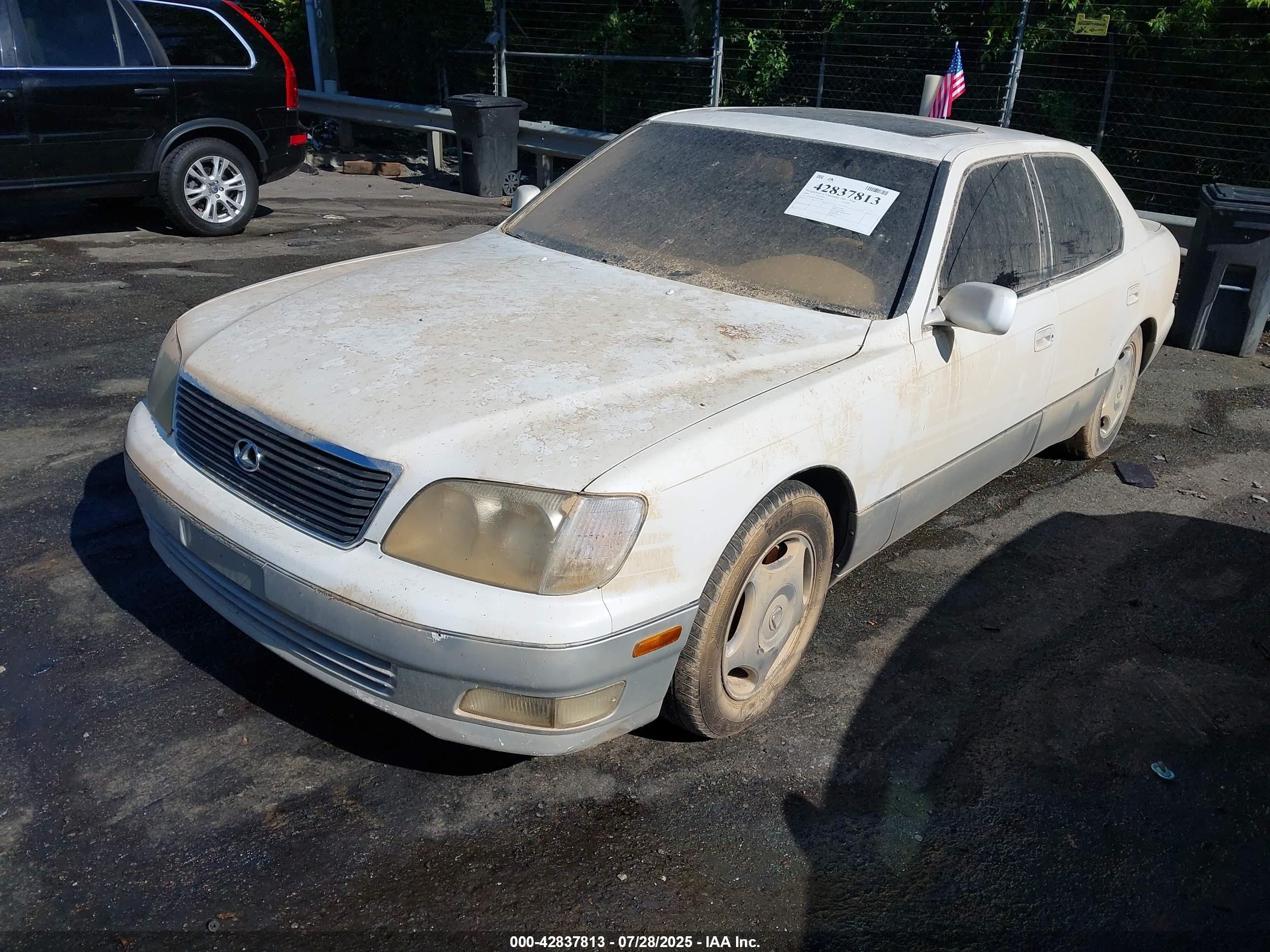 1999 Lexus Ls 400   White vin: JT8BH28F9X0165592