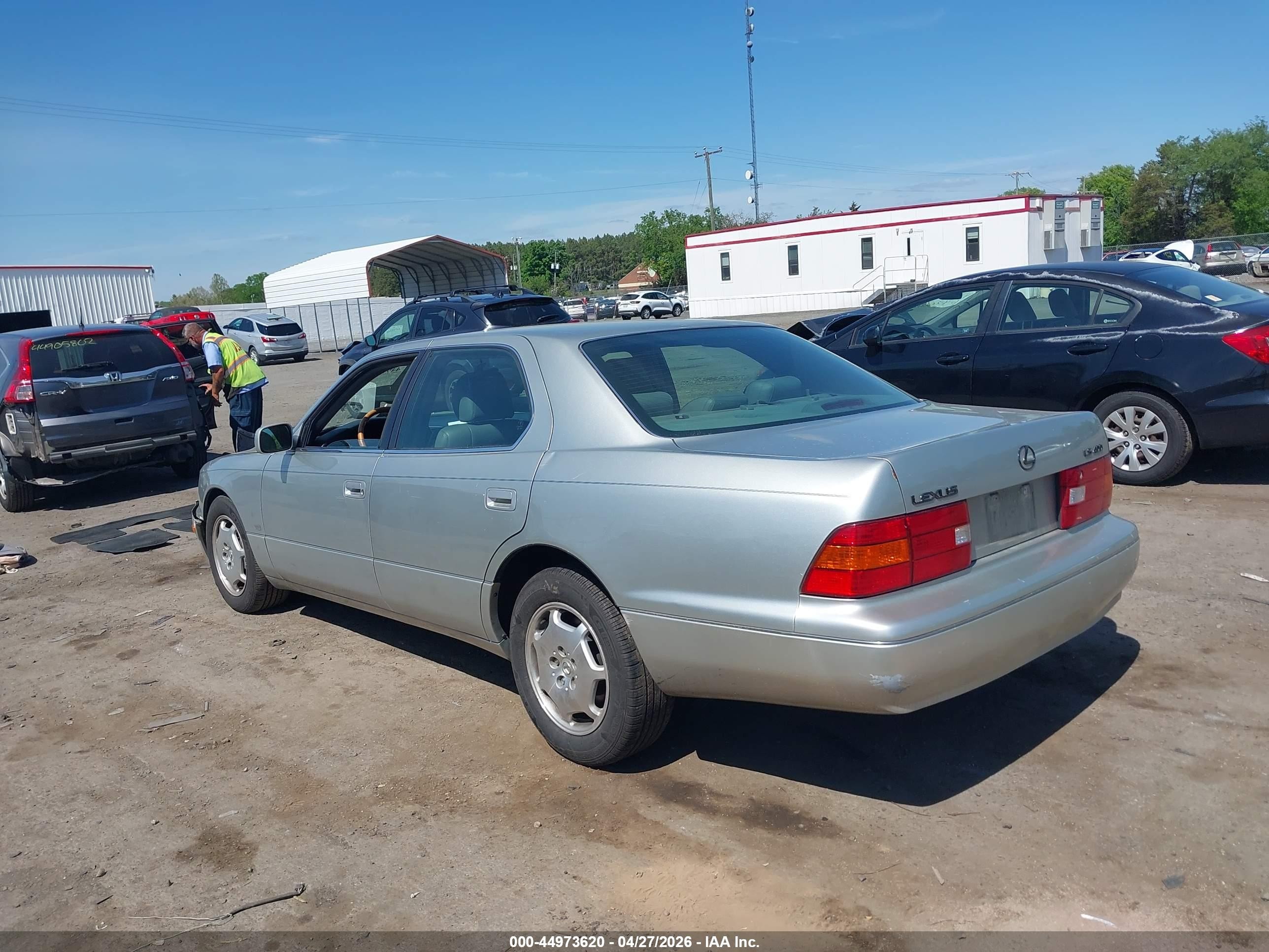 2000 Lexus Ls 400   Silver vin: JT8BH28F9Y0181583