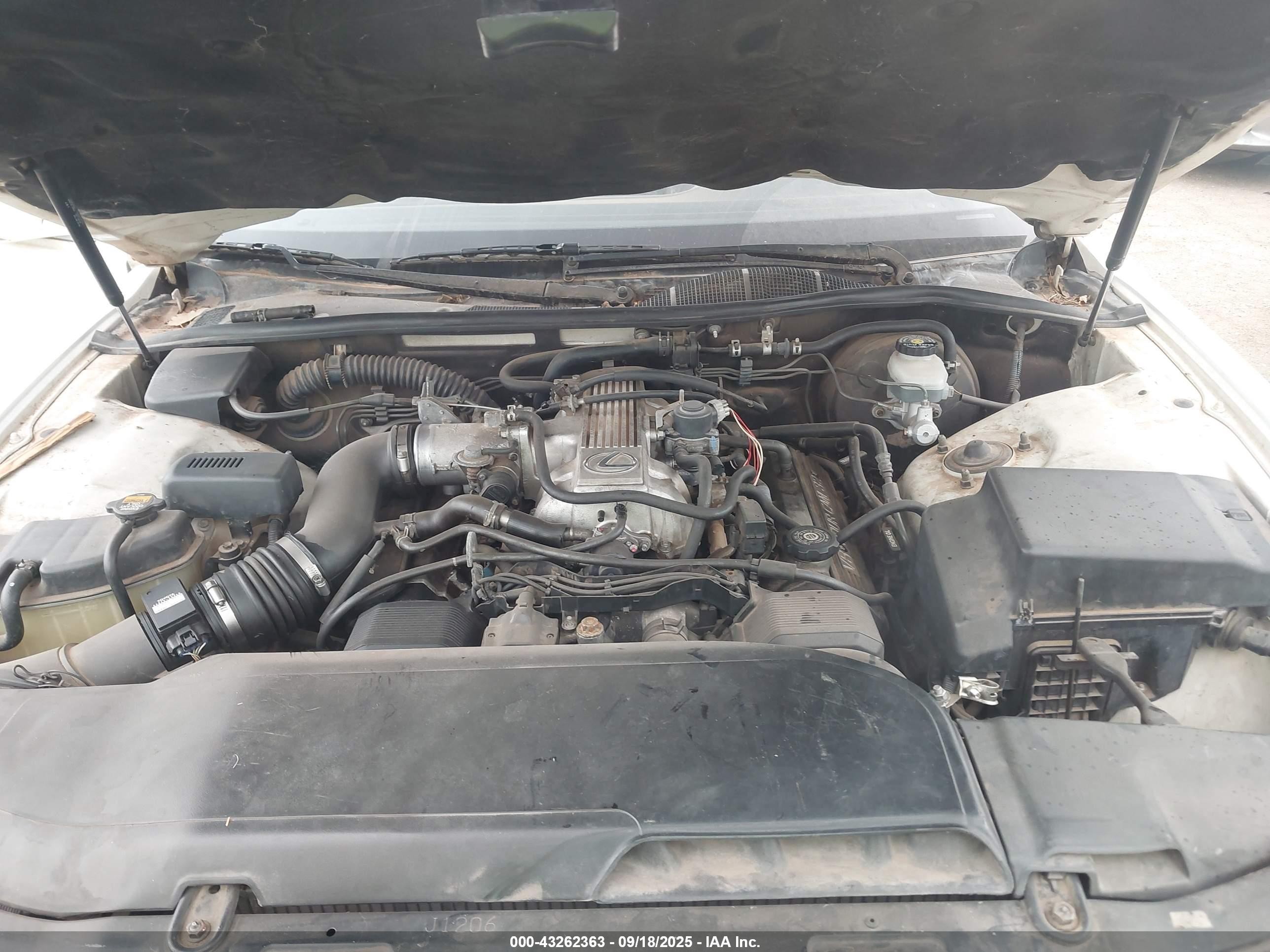 1997 Lexus Ls 400   White vin: JT8BH28FXV0083237