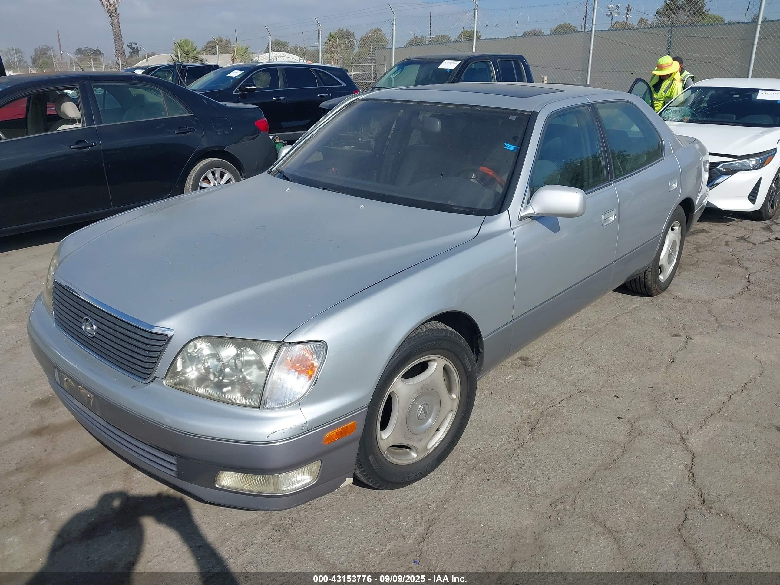 1999 Lexus Ls 400   Silver vin: JT8BH28FXX0146159