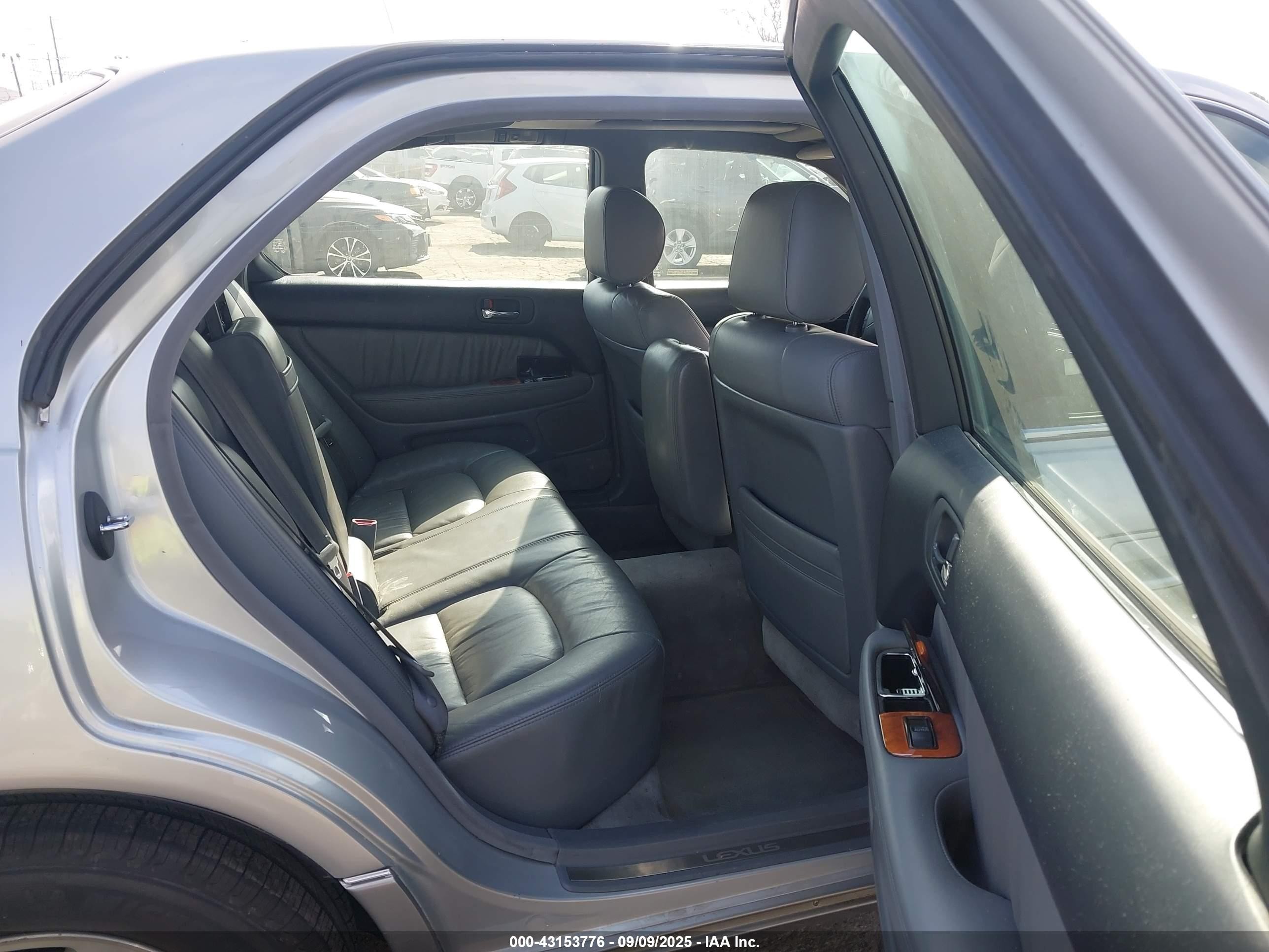 1999 Lexus Ls 400   Silver vin: JT8BH28FXX0146159