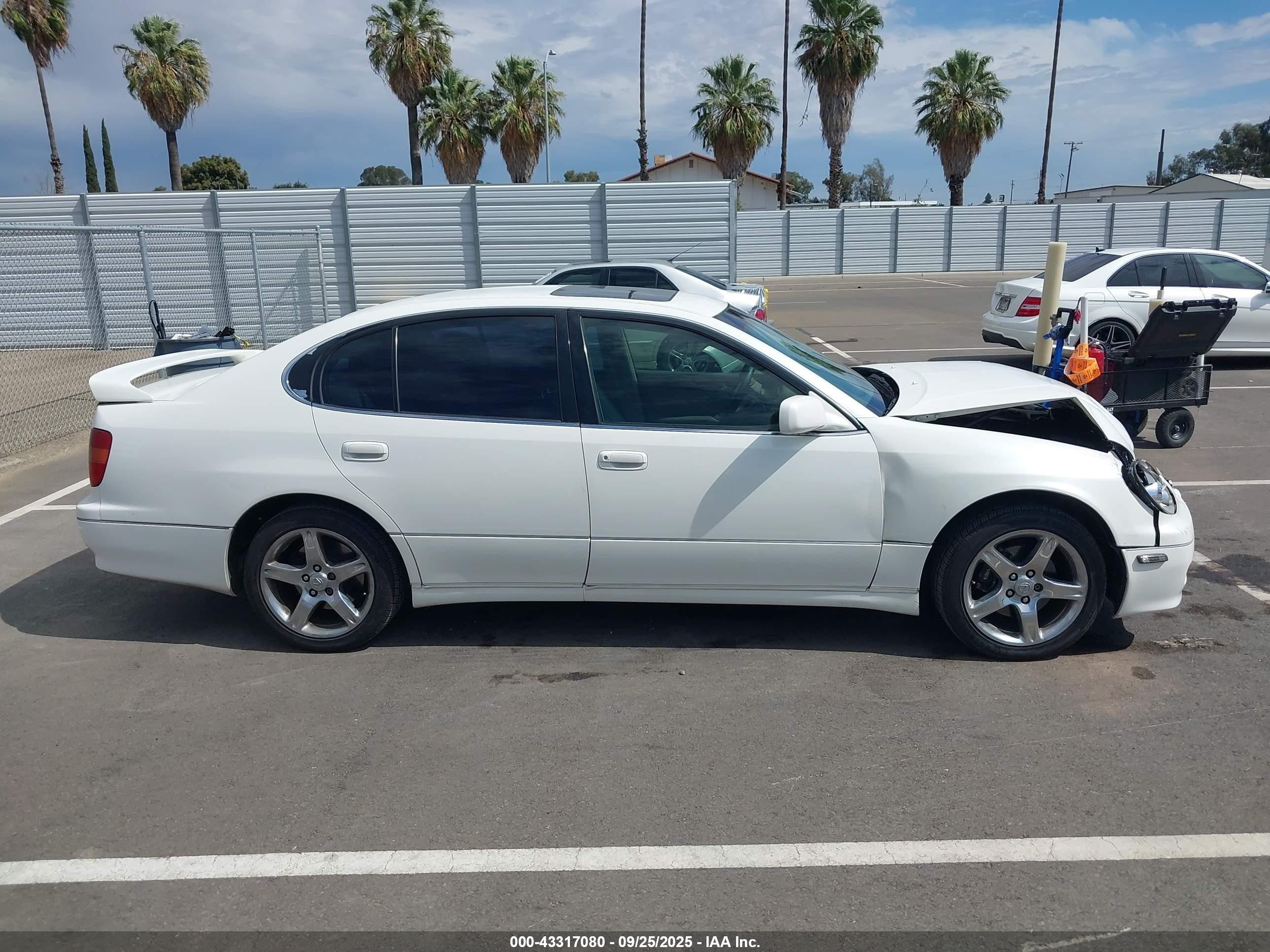 1998 Lexus Gs 400   White vin: JT8BH68X7W0012160
