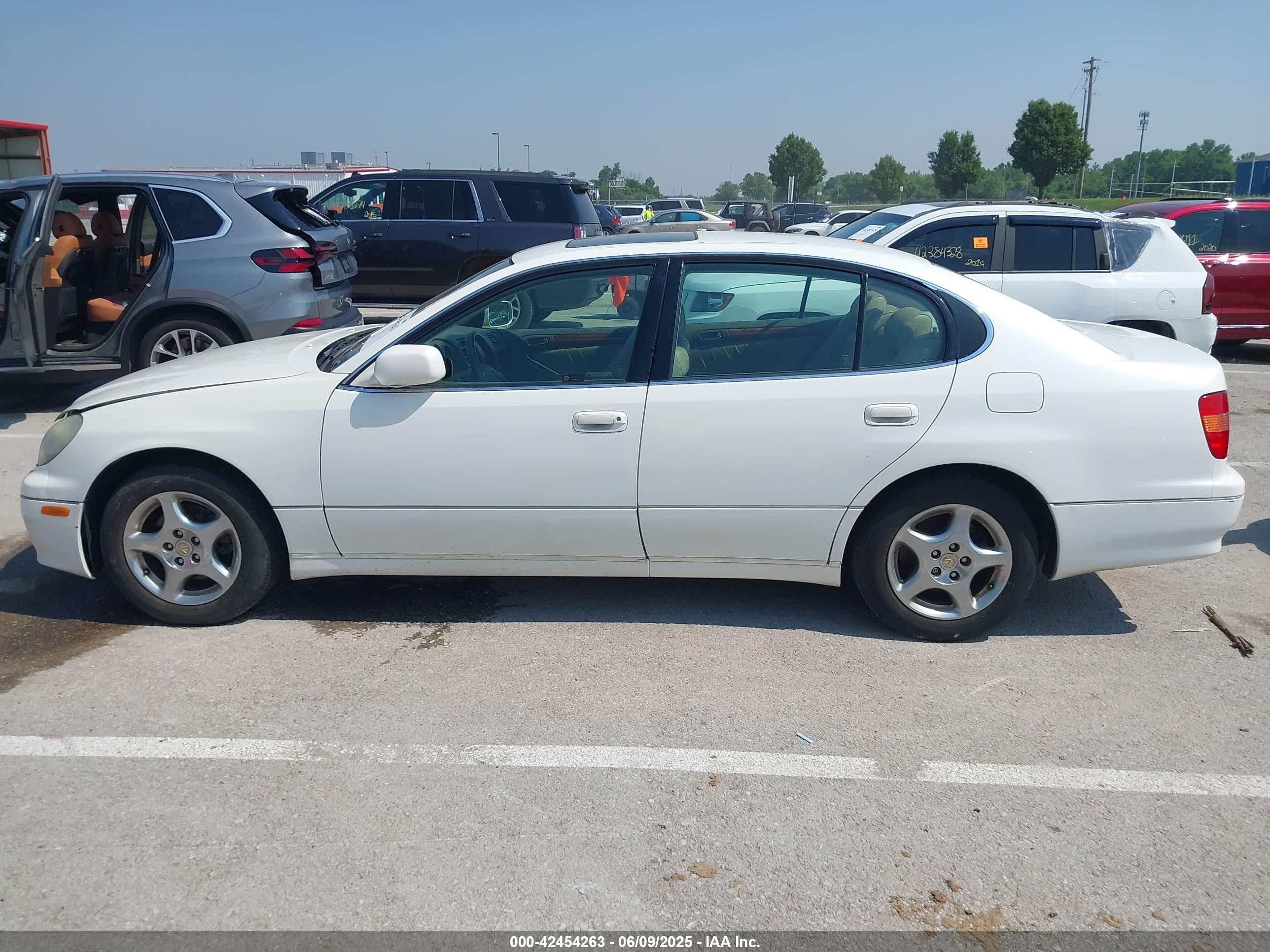 1998 Lexus Gs 400   White vin: JT8BH68X9W0011432