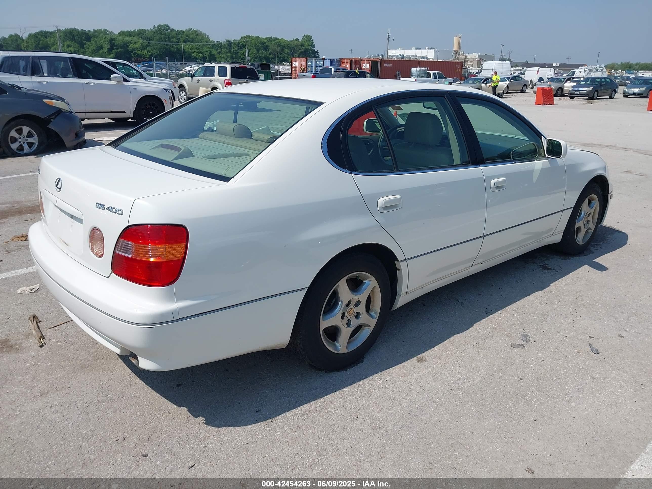 1998 Lexus Gs 400   White vin: JT8BH68X9W0011432
