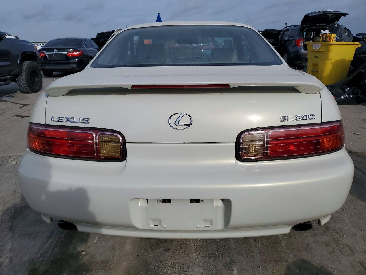 2000 Lexus Sc 300 Base White vin: JT8CD32Z0Y1007632
