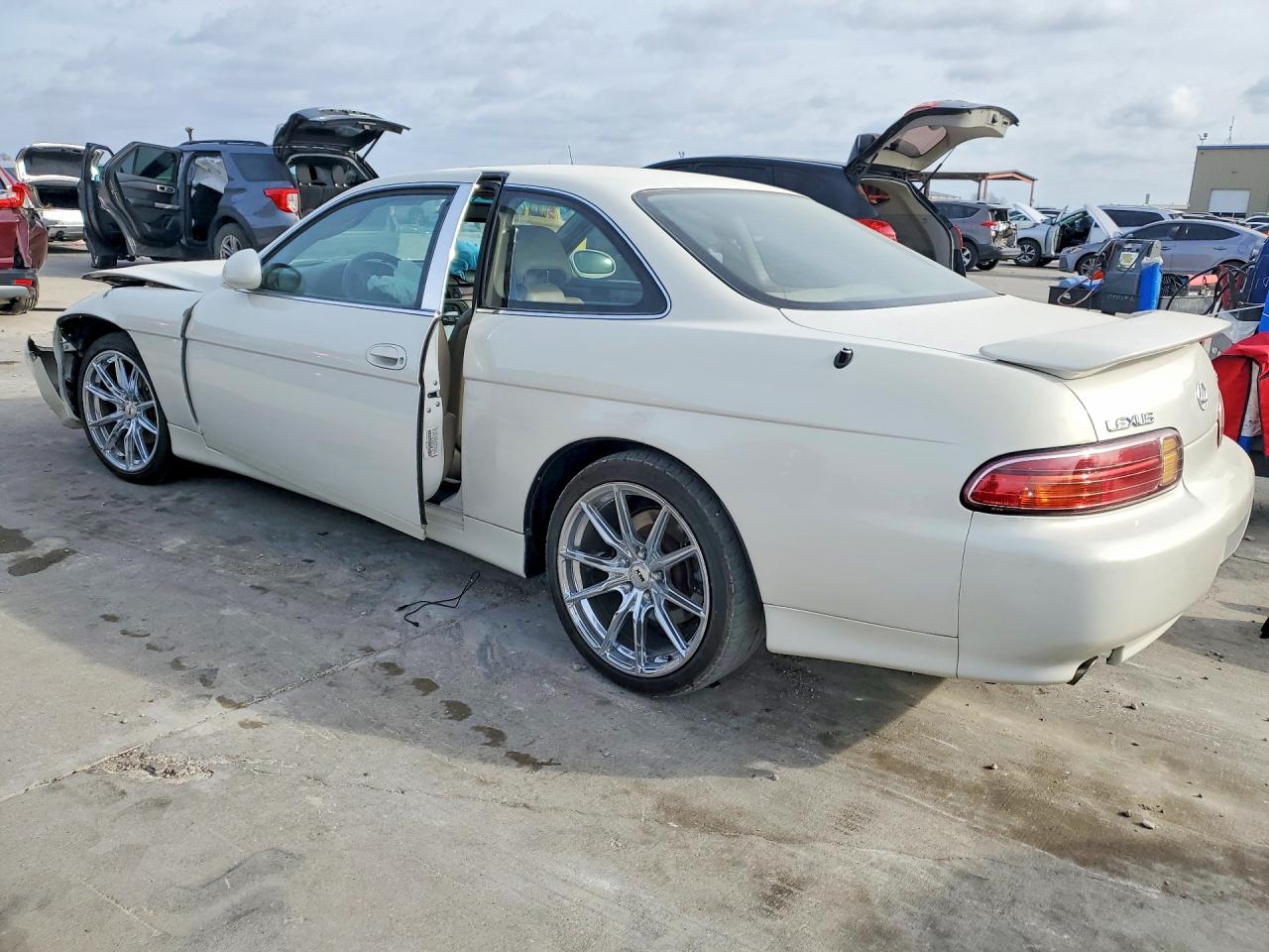 2000 Lexus Sc 300 Base White vin: JT8CD32Z0Y1007632