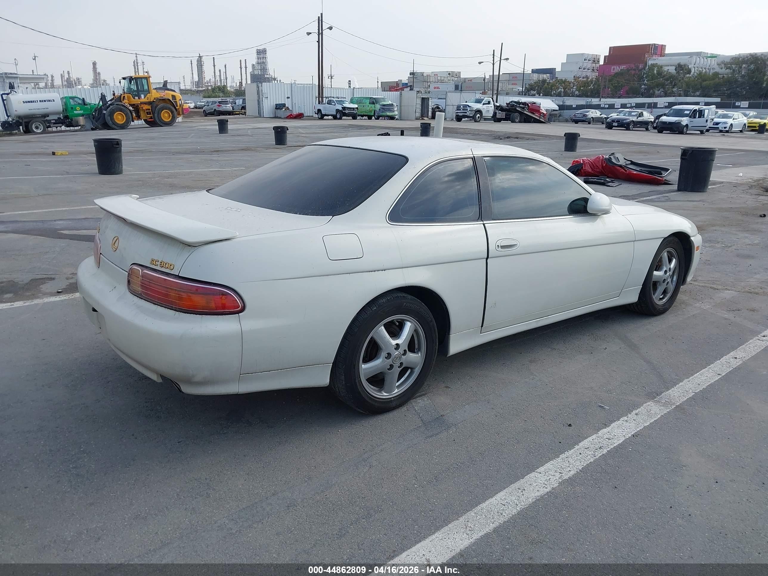 1999 Lexus Sc 300   Белый vin: JT8CD32Z2X1005945