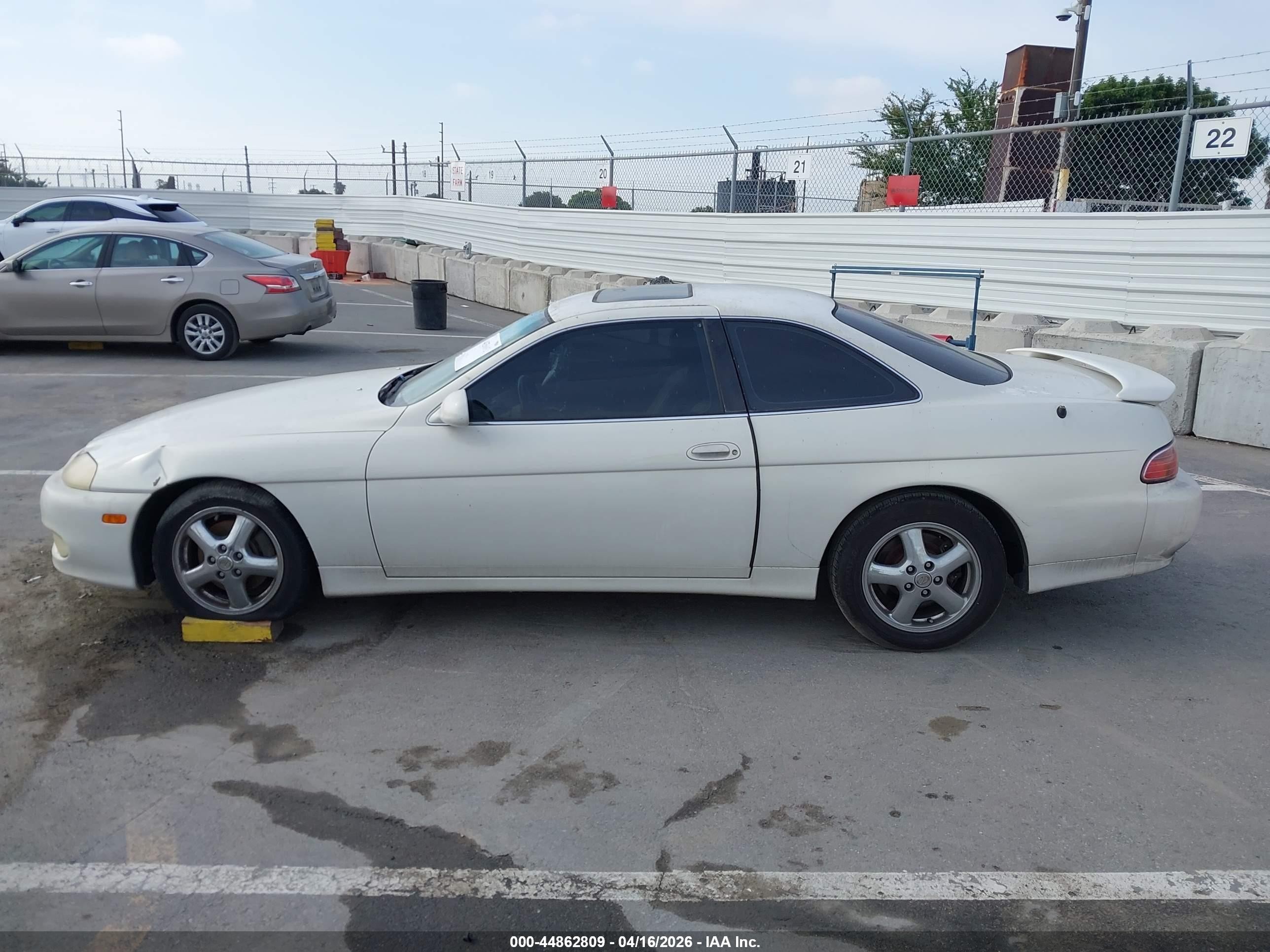1999 Lexus Sc 300   Белый vin: JT8CD32Z2X1005945