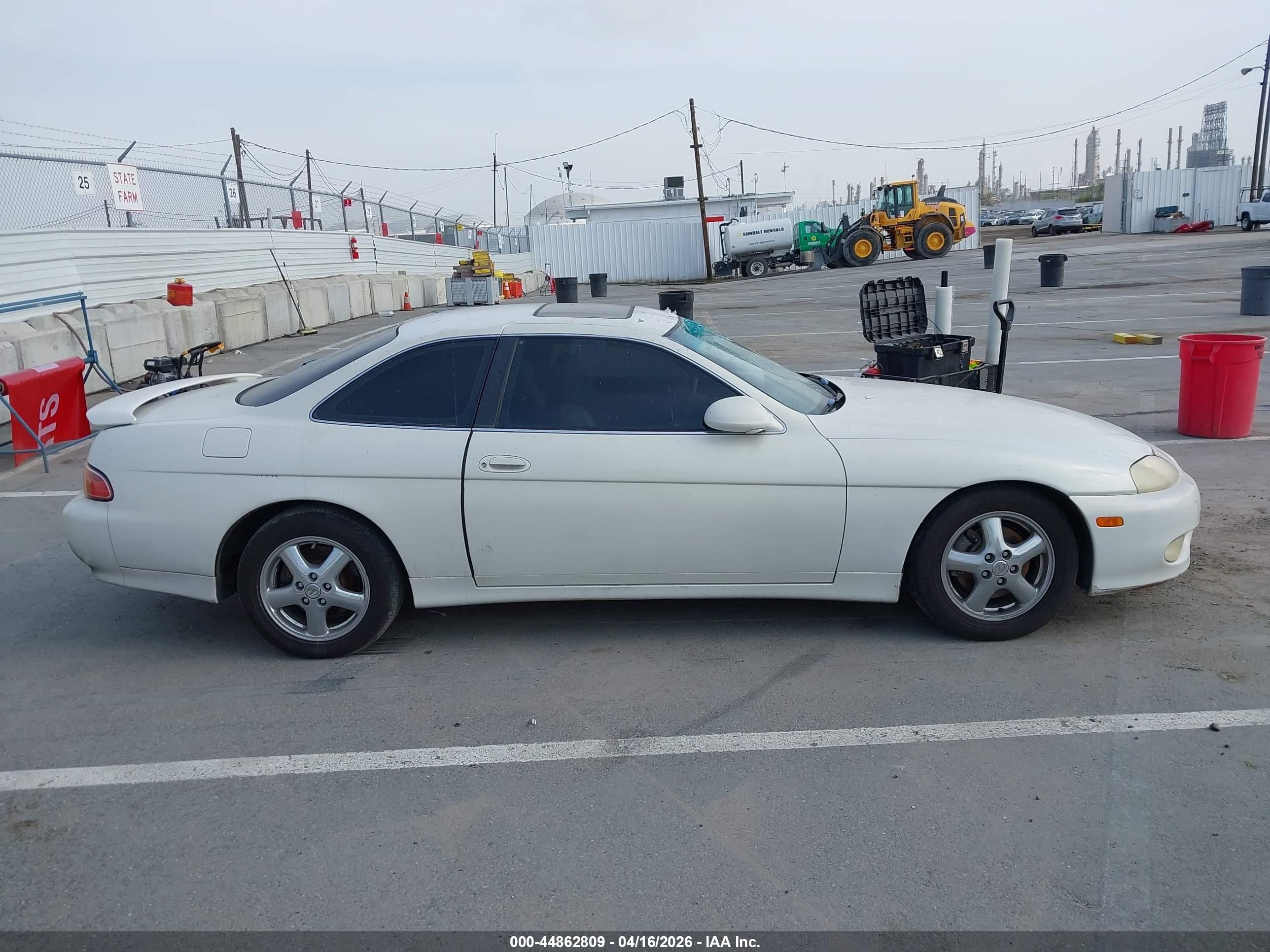 1999 Lexus Sc 300   Белый vin: JT8CD32Z2X1005945