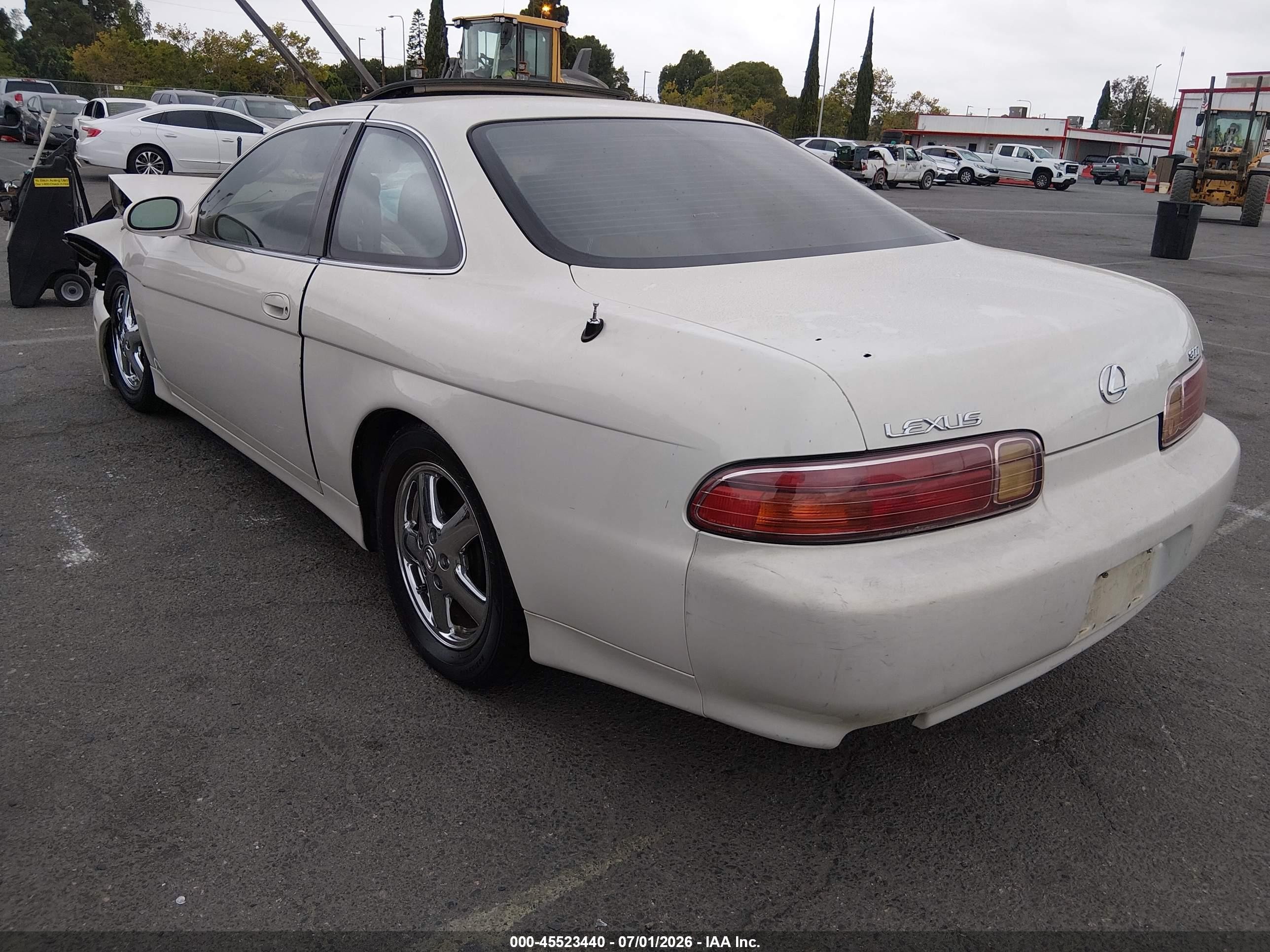 1999 Lexus Sc 300   White vin: JT8CD32Z6X1005589