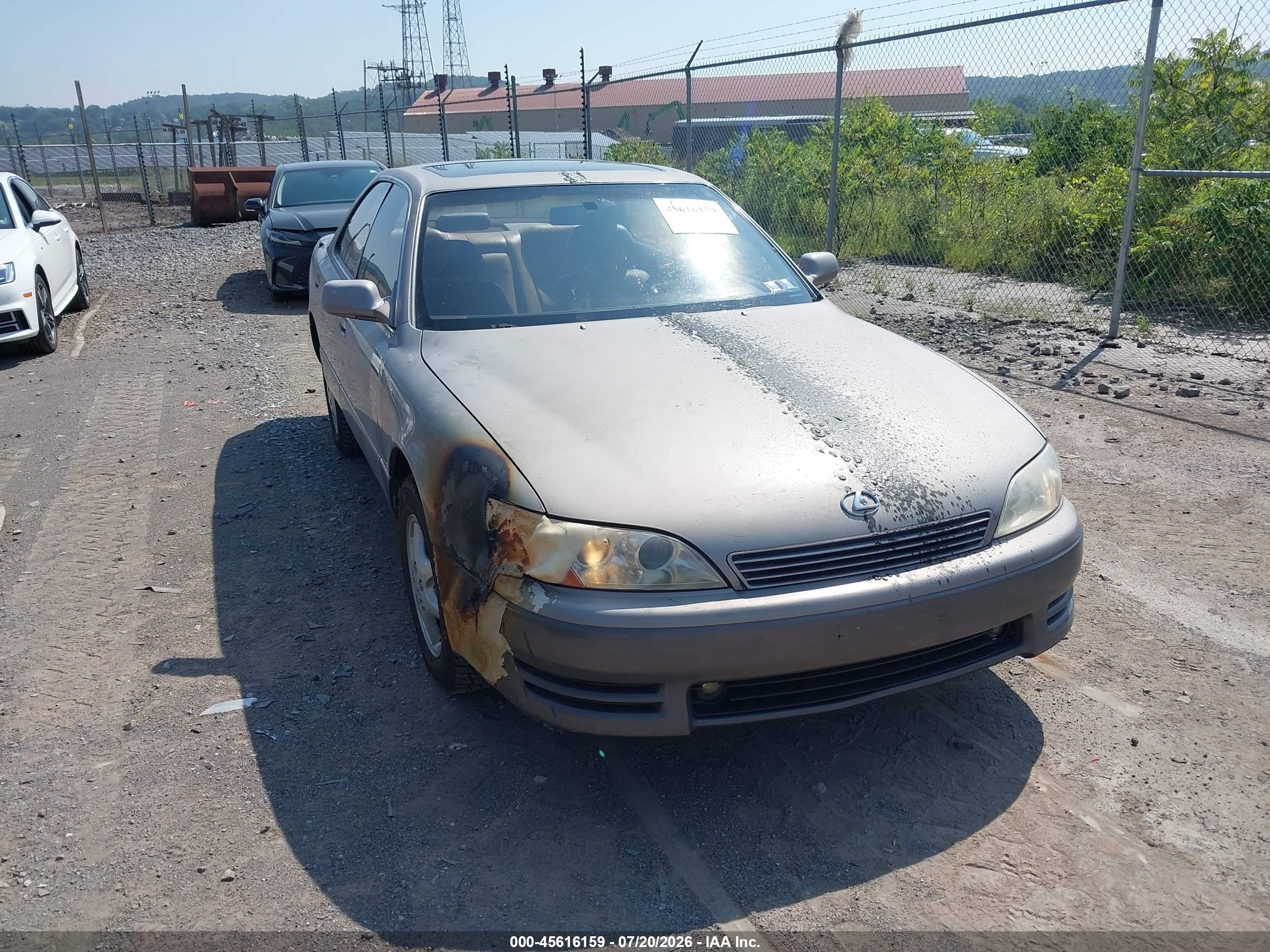 1994 Lexus Es 300 Silver vin: JT8GK13TXR0055913