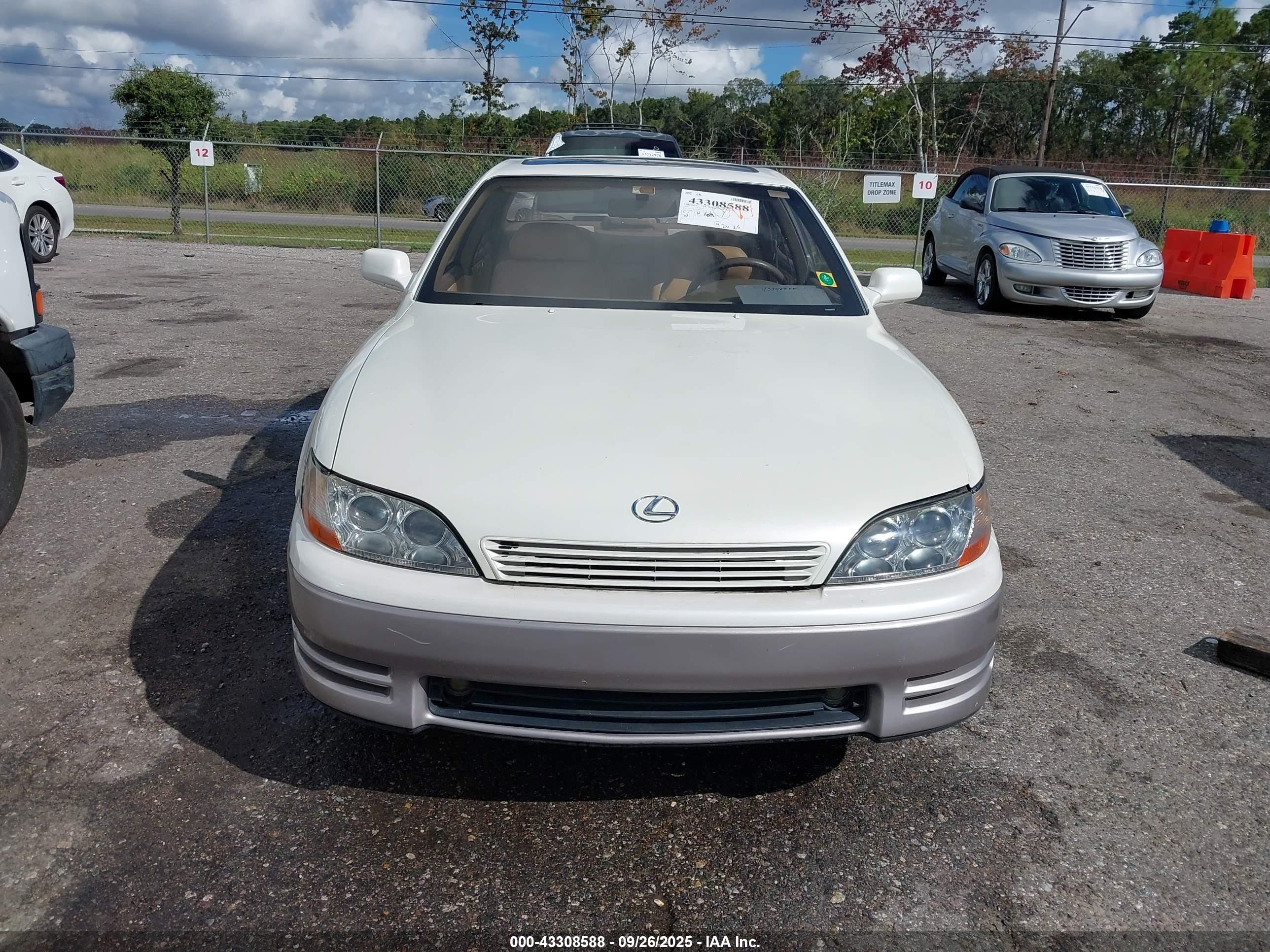 1992 Lexus Es 300 White vin: JT8VK13T2N0024155