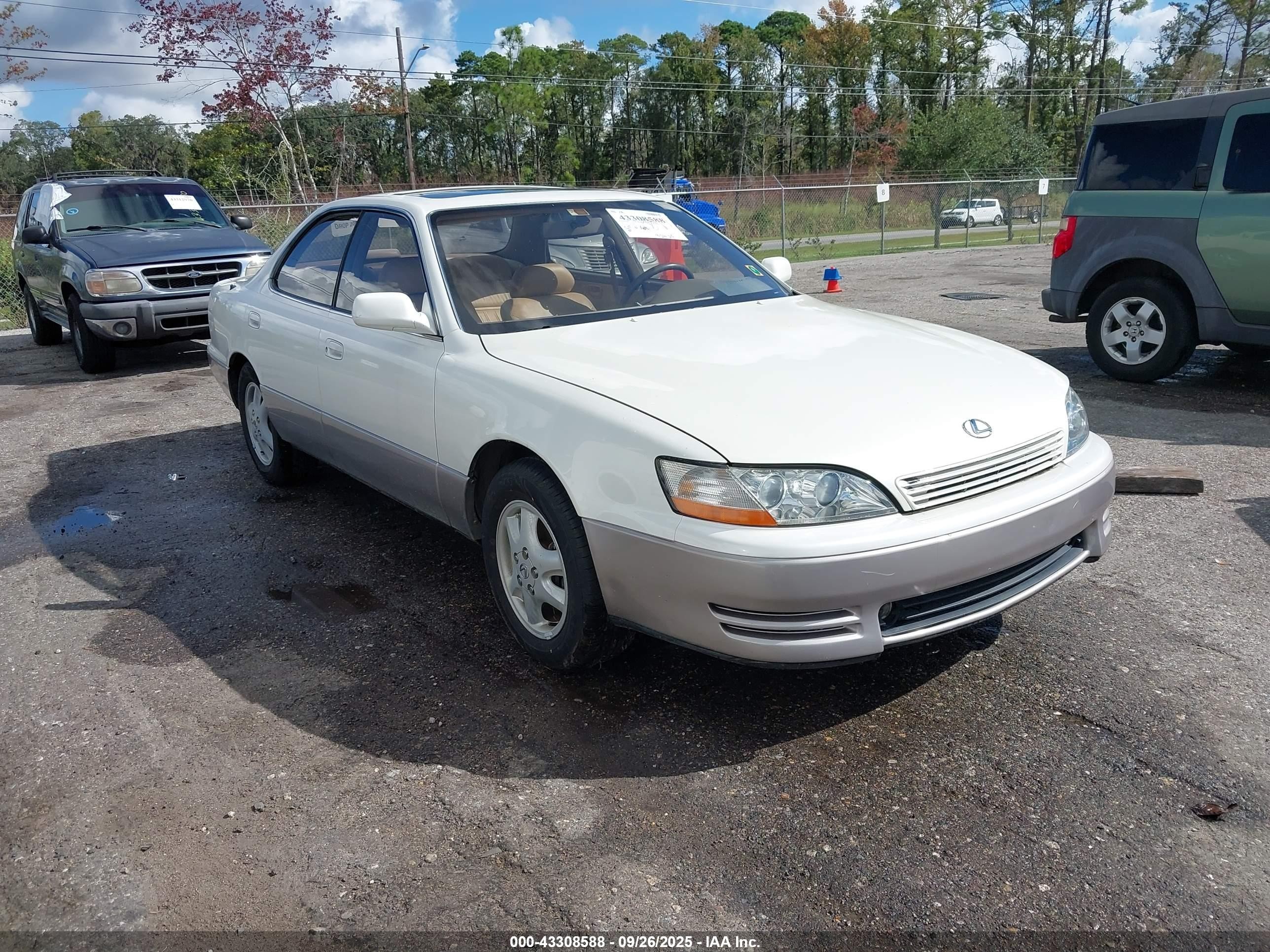 1992 Lexus Es 300 White vin: JT8VK13T2N0024155