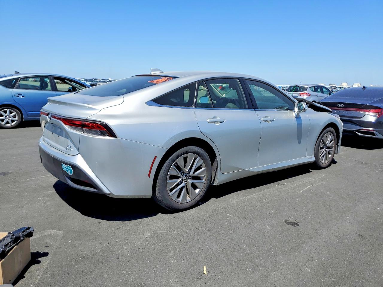 2024 Toyota Mirai Xle Silver vin: JTDAAAAAXRA011870
