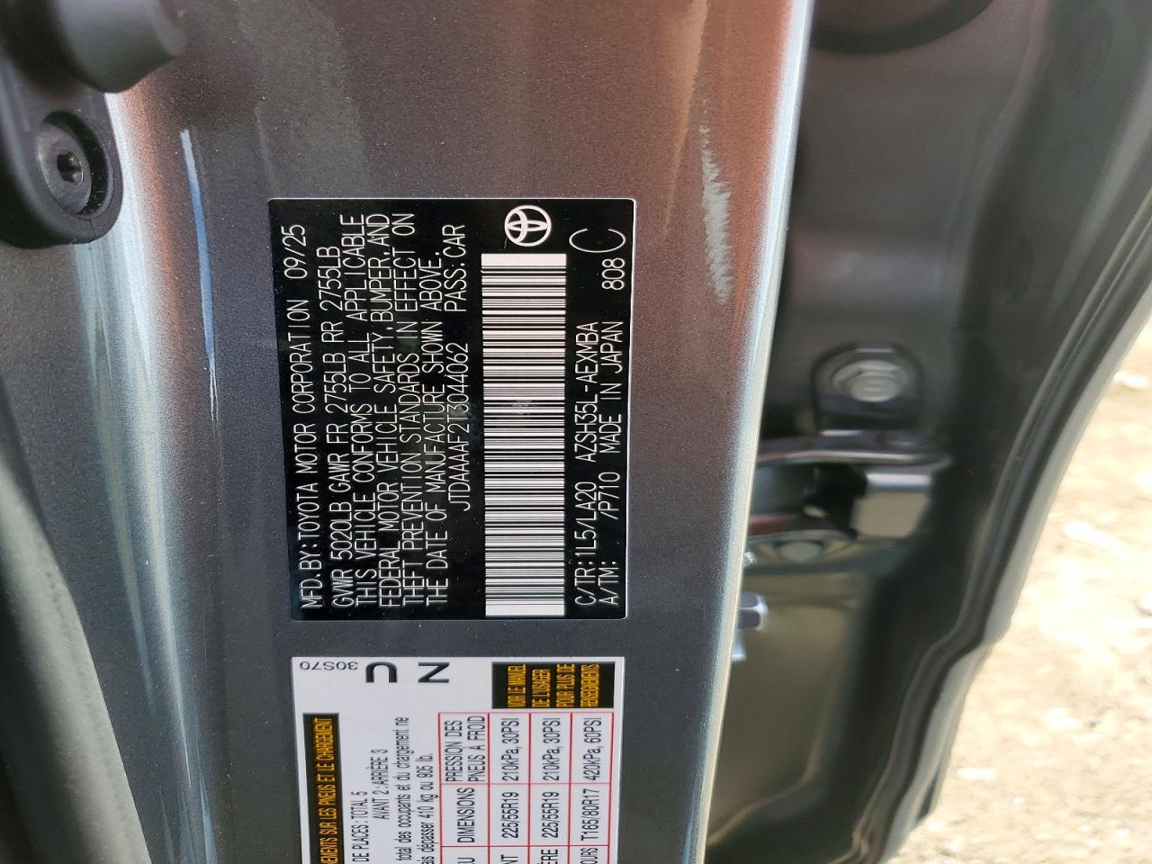 2026 Toyota Crown Xle Gray vin: JTDAAAAF2T3044062