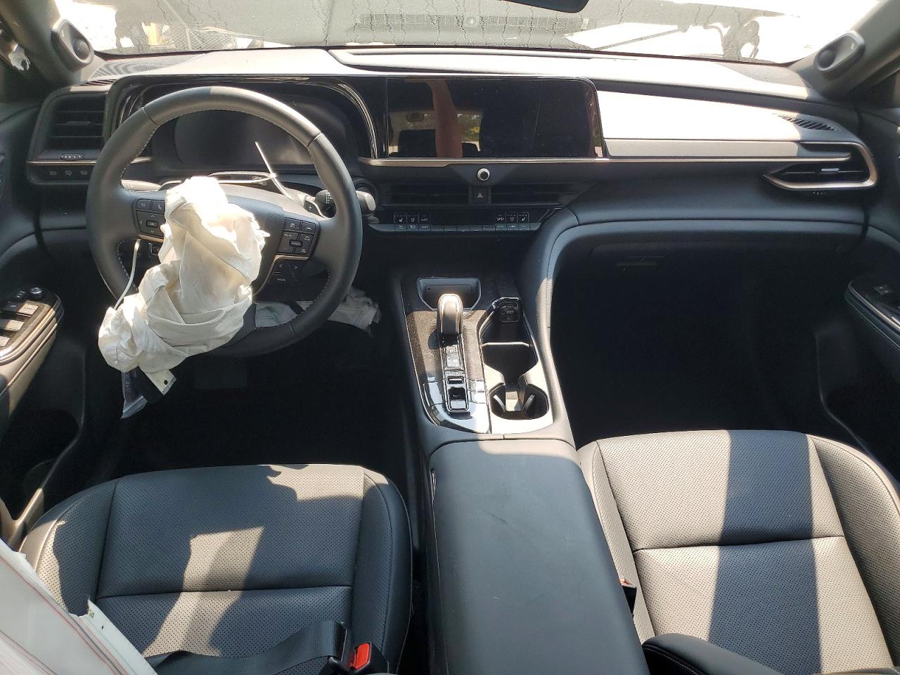 2026 Toyota Crown Signia Limited Black vin: JTDACAAJ7T3038045