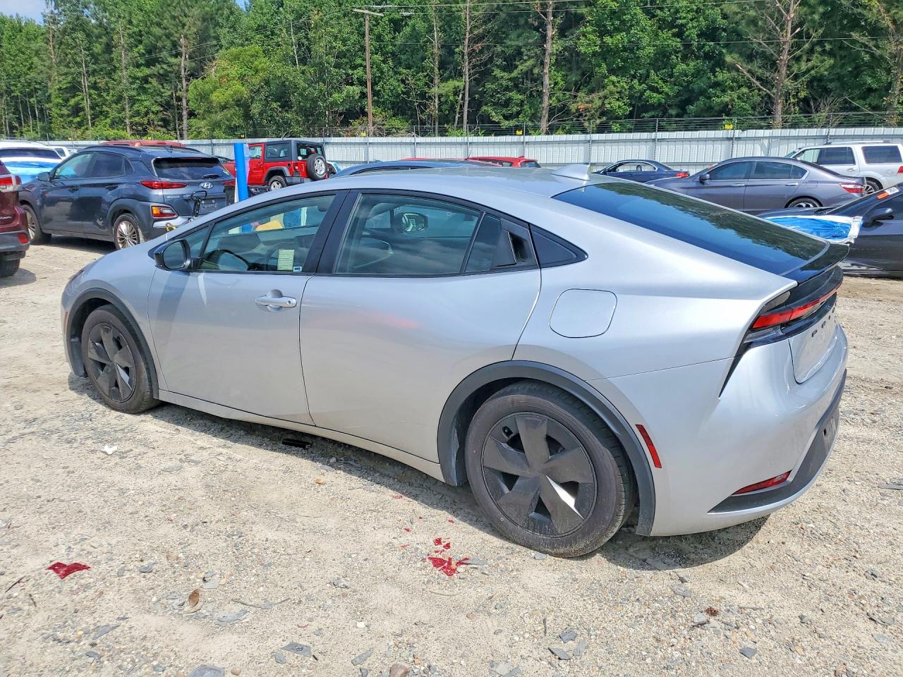 2024 Toyota Prius Le Silver vin: JTDACAAU0R3017833