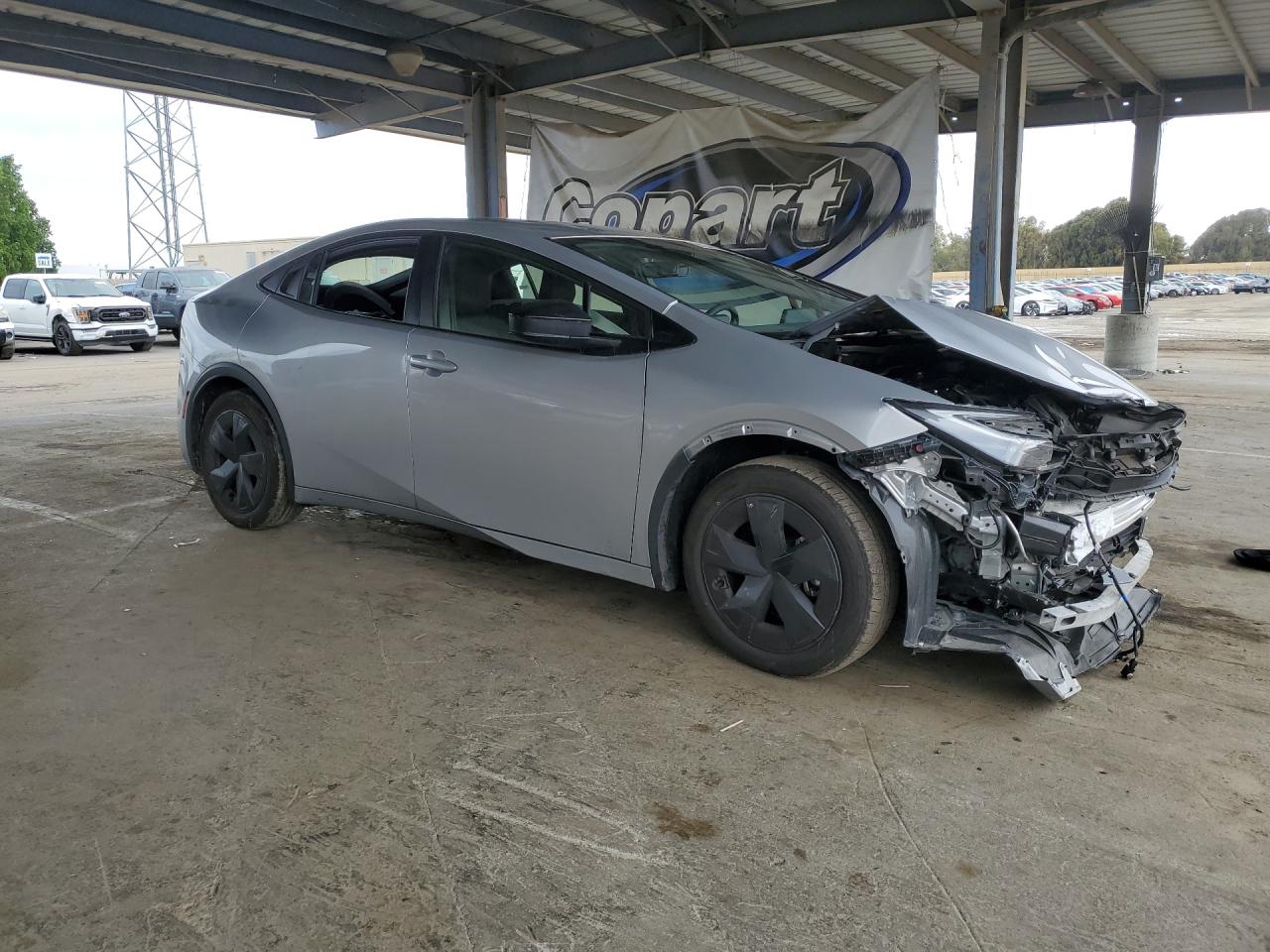 2025 Toyota Prius Le Silver vin: JTDACAAU1S3059756 Damage: Right Front Fender, Dent(S) W/No Paint Dmg, 5 To 6 Inches