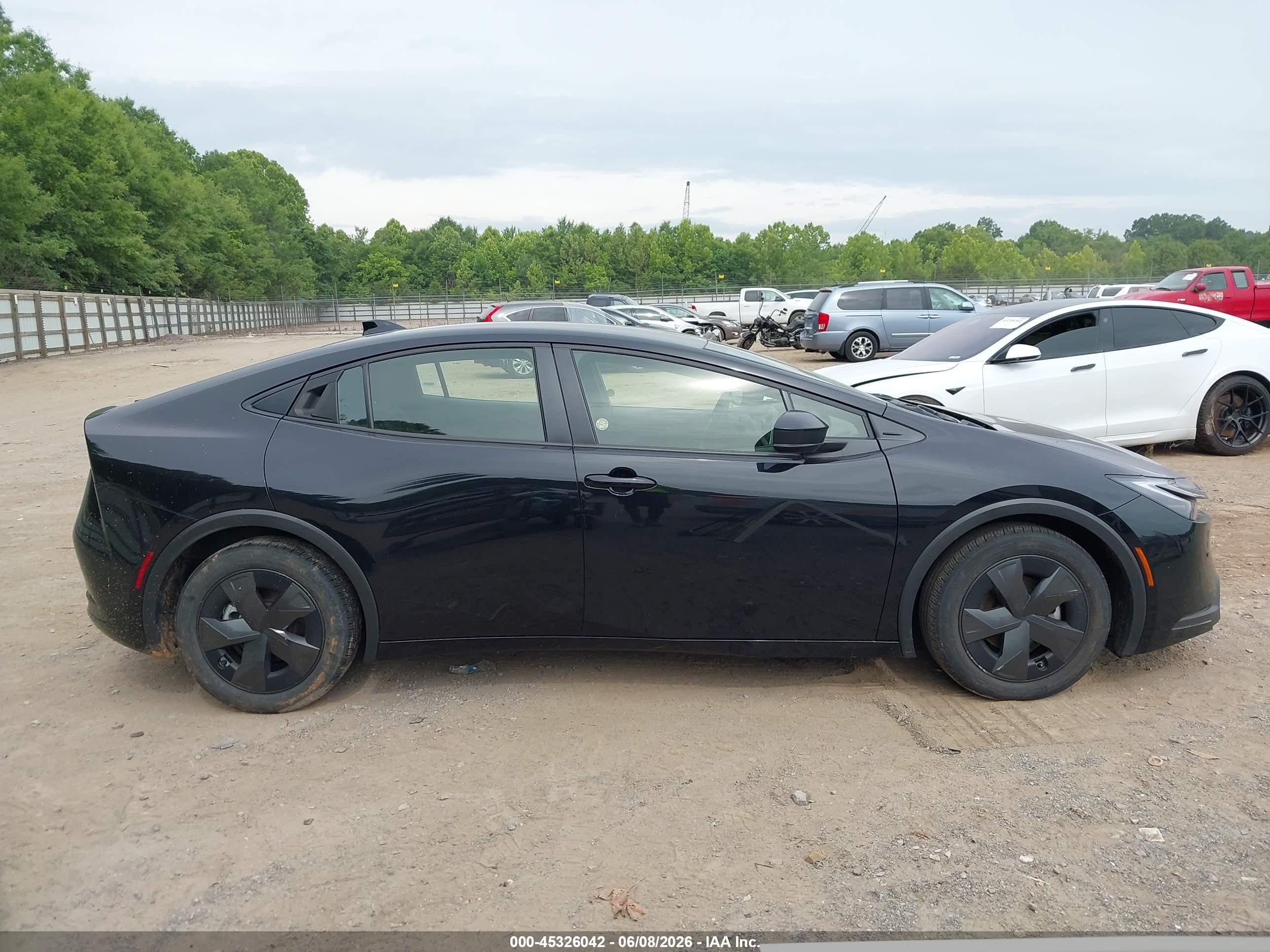 2025 Toyota Prius Le Черный vin: JTDACAAU1S3060664