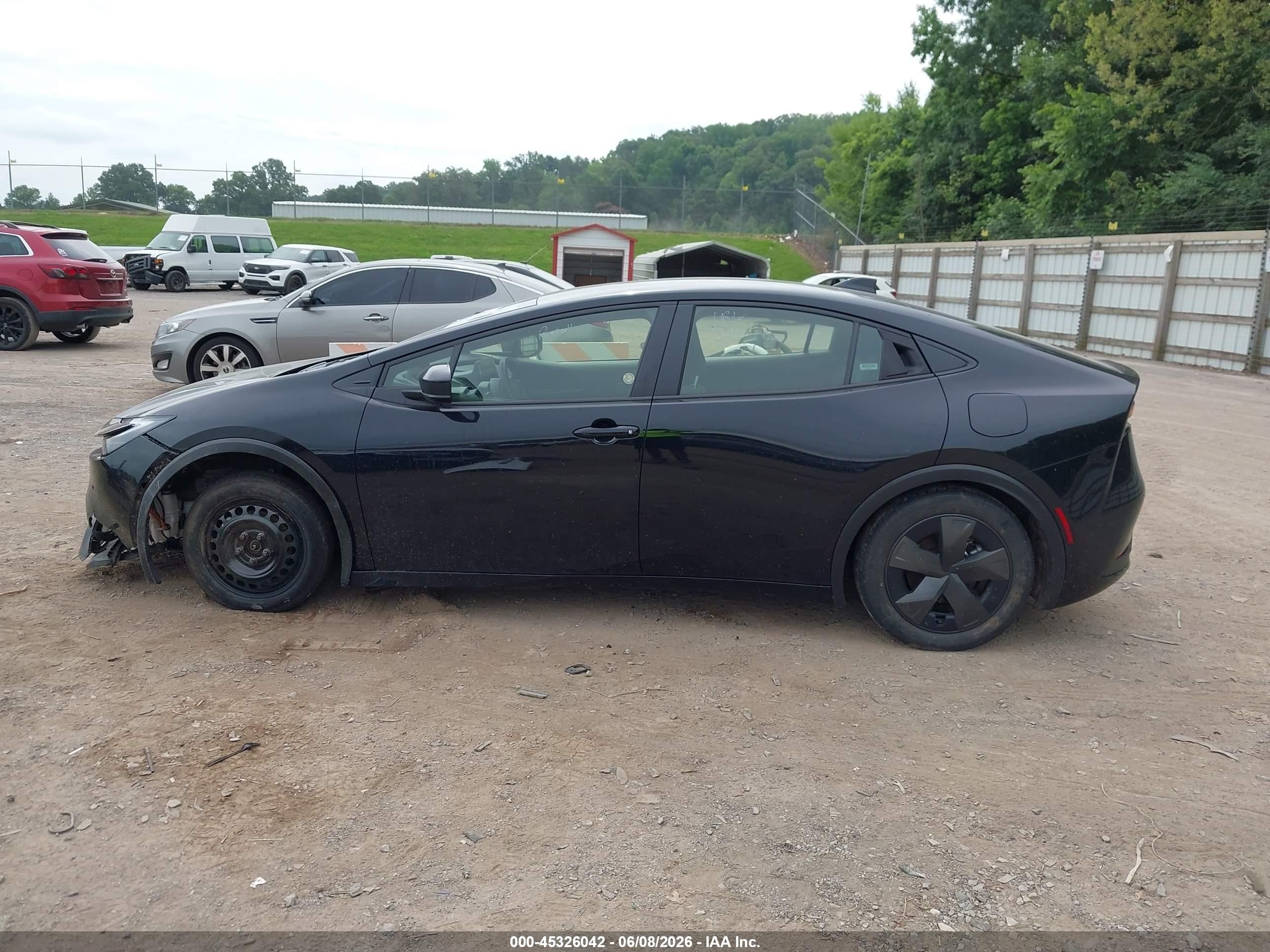 2025 Toyota Prius Le Черный vin: JTDACAAU1S3060664