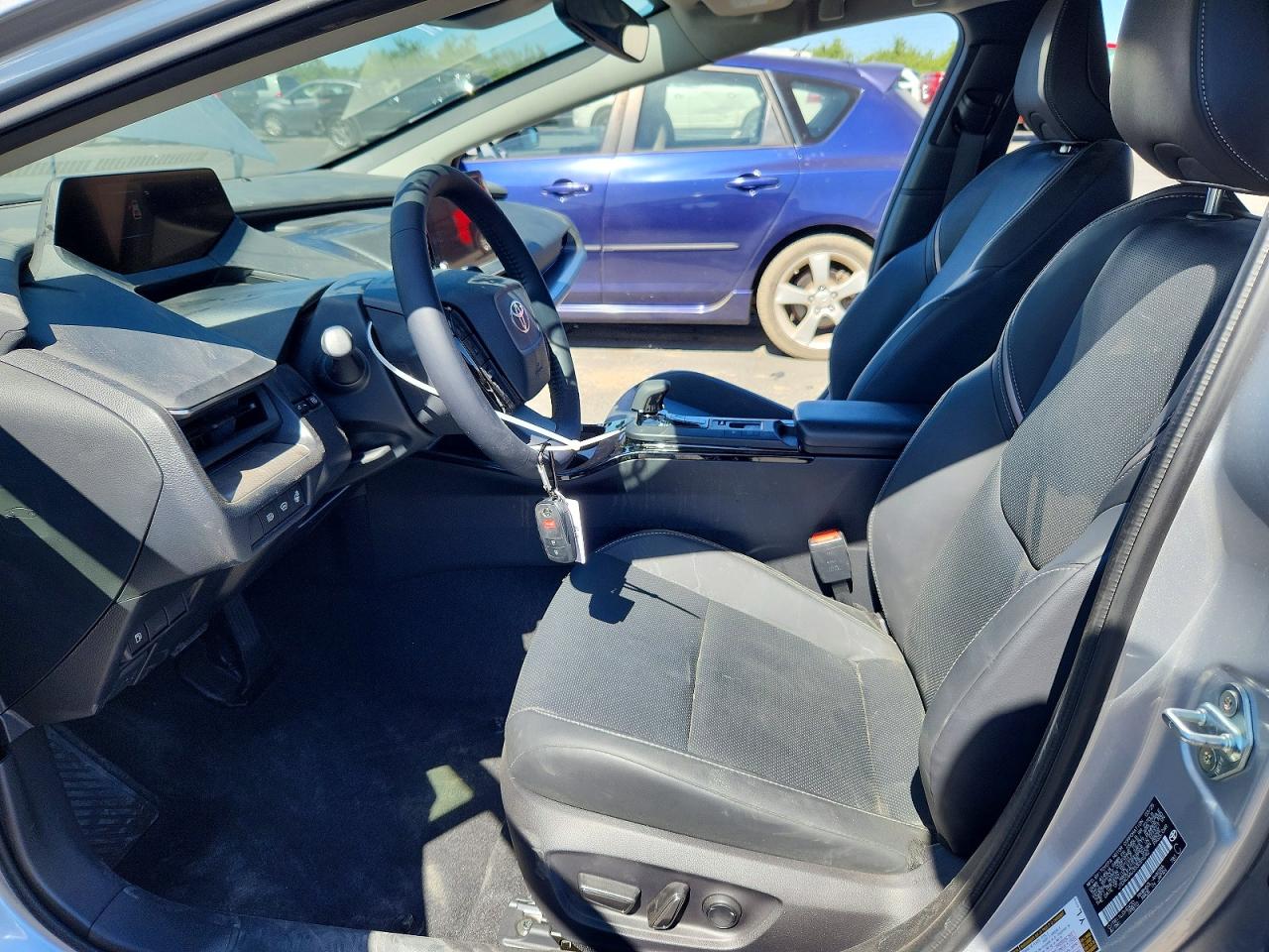 2025 Toyota Prius Xle Серебряный vin: JTDACAAU3S3059242