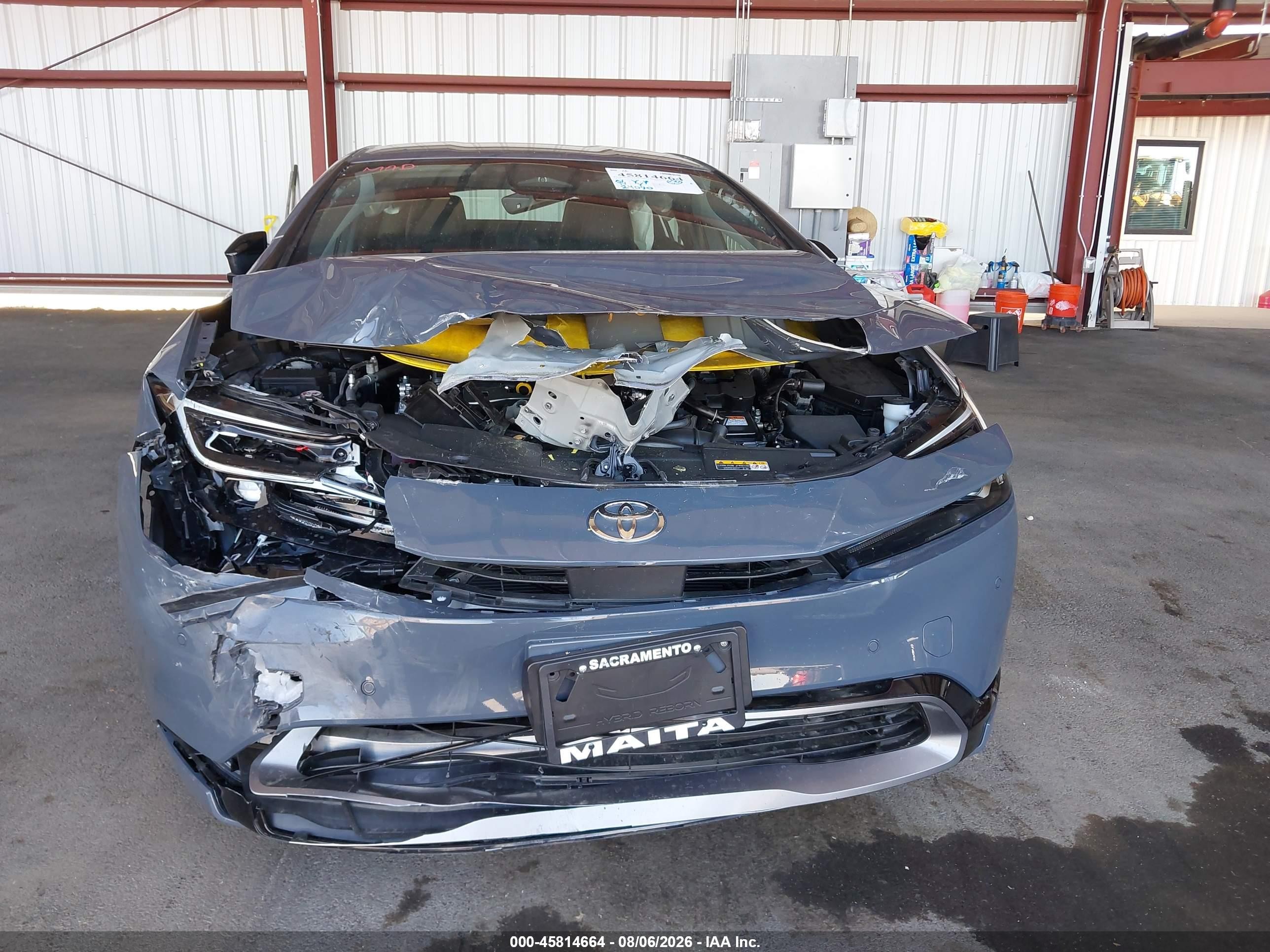2026 Toyota Prius Xle Gray vin: JTDACAAU3T3078598