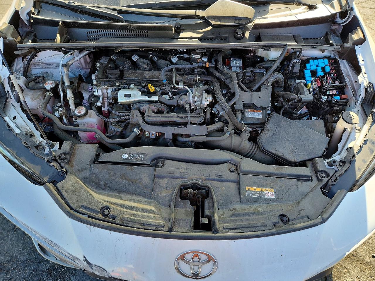 2024 Toyota Prius Le White vin: JTDACAAU5R3037320