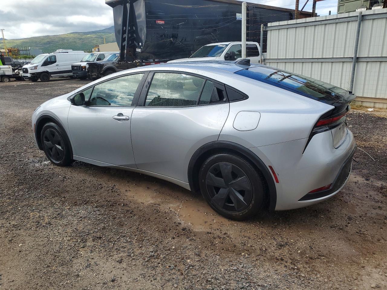 2026 Toyota Prius Le Gray vin: JTDACAAU6T3075422