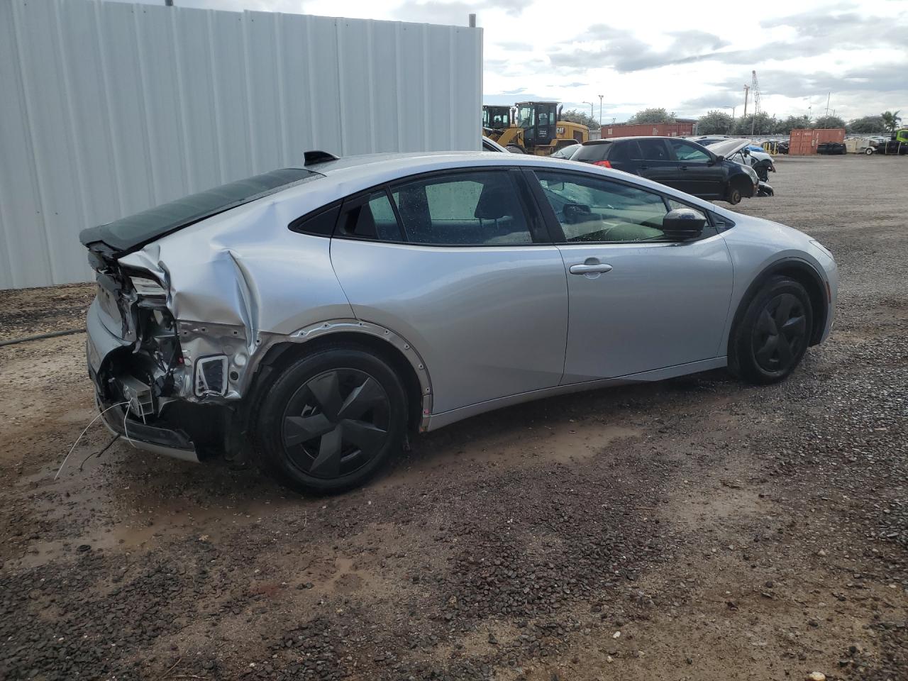 2026 Toyota Prius Le Gray vin: JTDACAAU6T3075422 Damage: Right Tail Light, Broken, Replacement Required