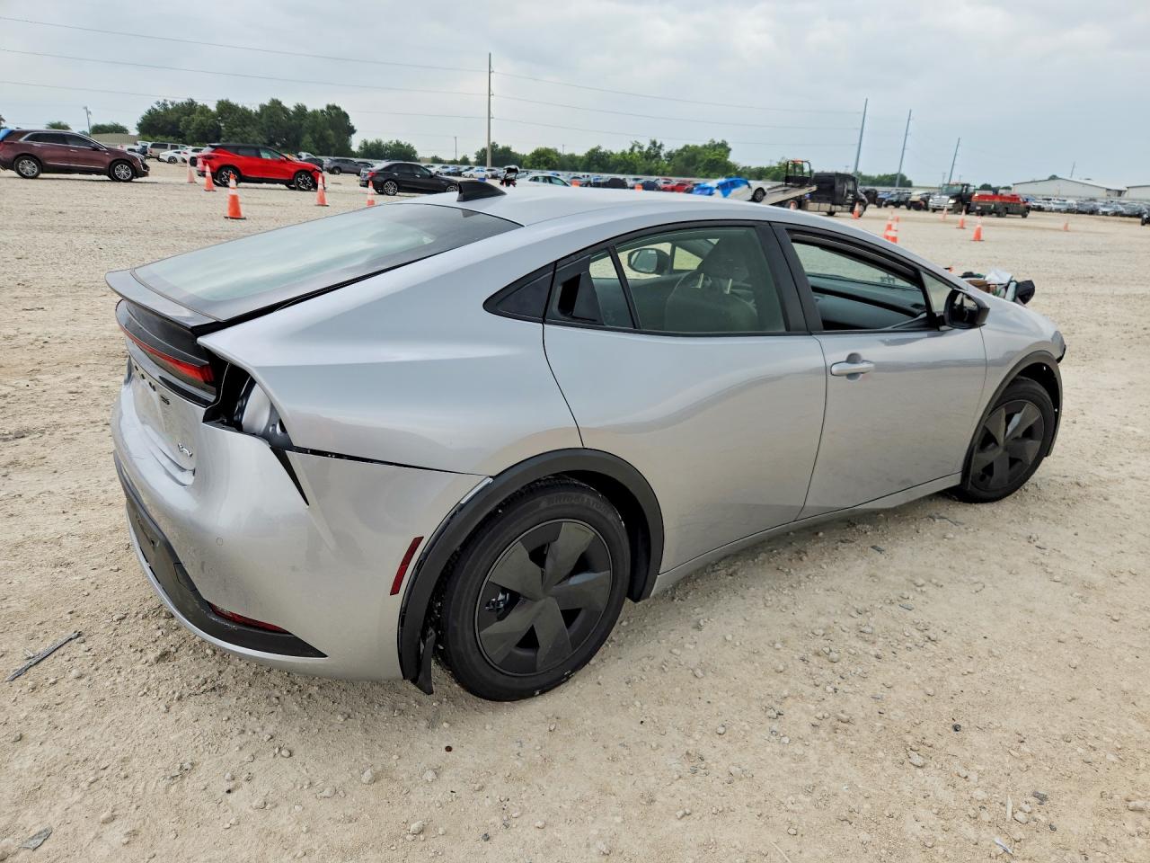 2026 Toyota Prius Le Silver vin: JTDACAAU7T3072237