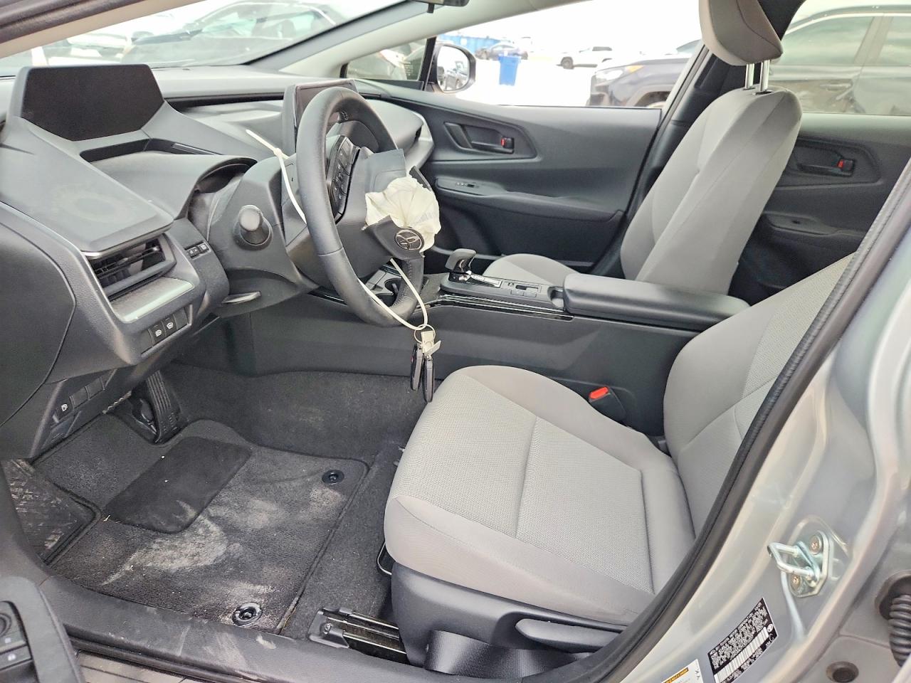 2026 Toyota Prius Le Silver vin: JTDACAAU7T3072237