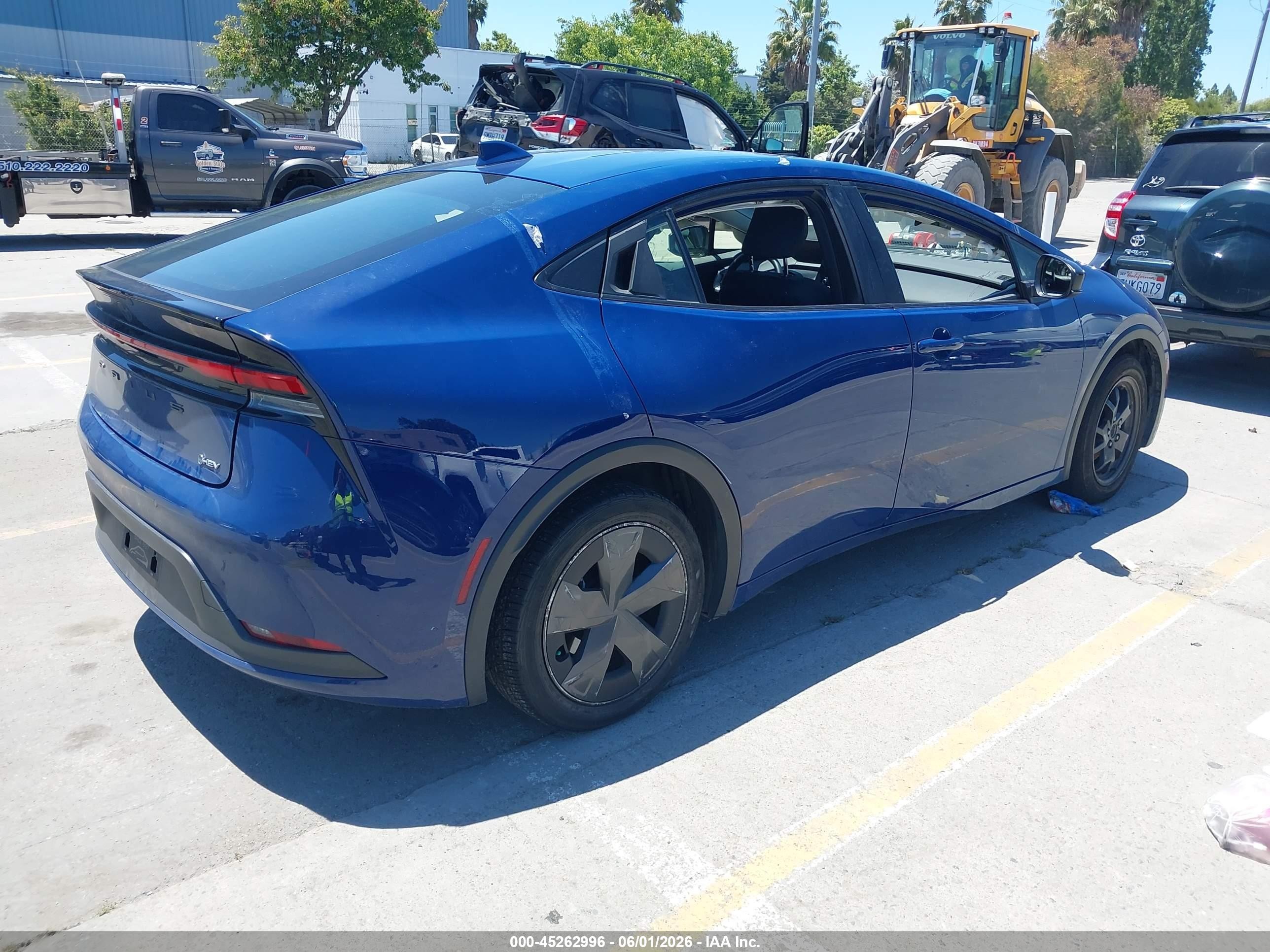 2023 Toyota Prius Le Blue vin: JTDACAAU8P3006933