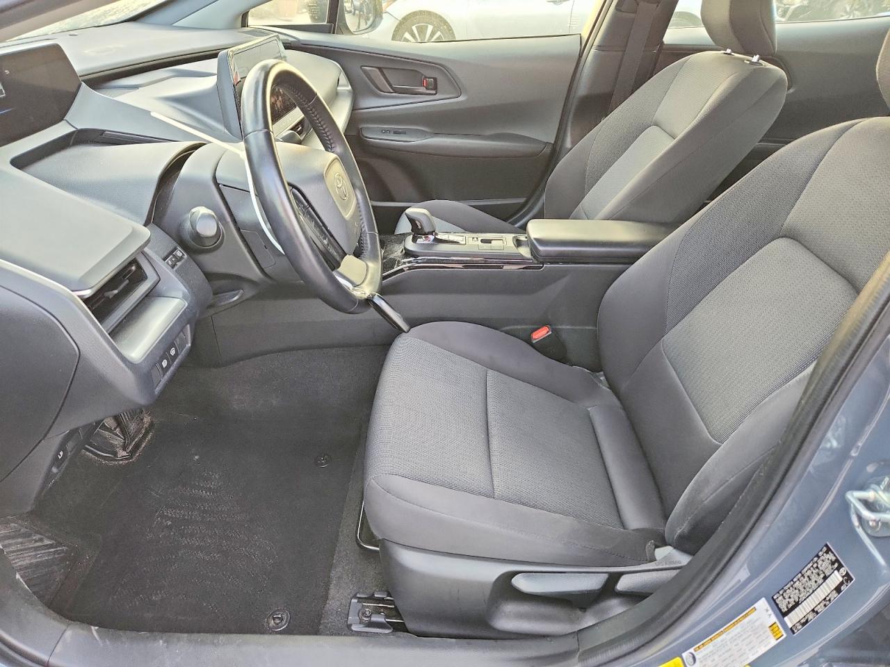 2023 Toyota Prius Le Gray vin: JTDACAAU8P3007385