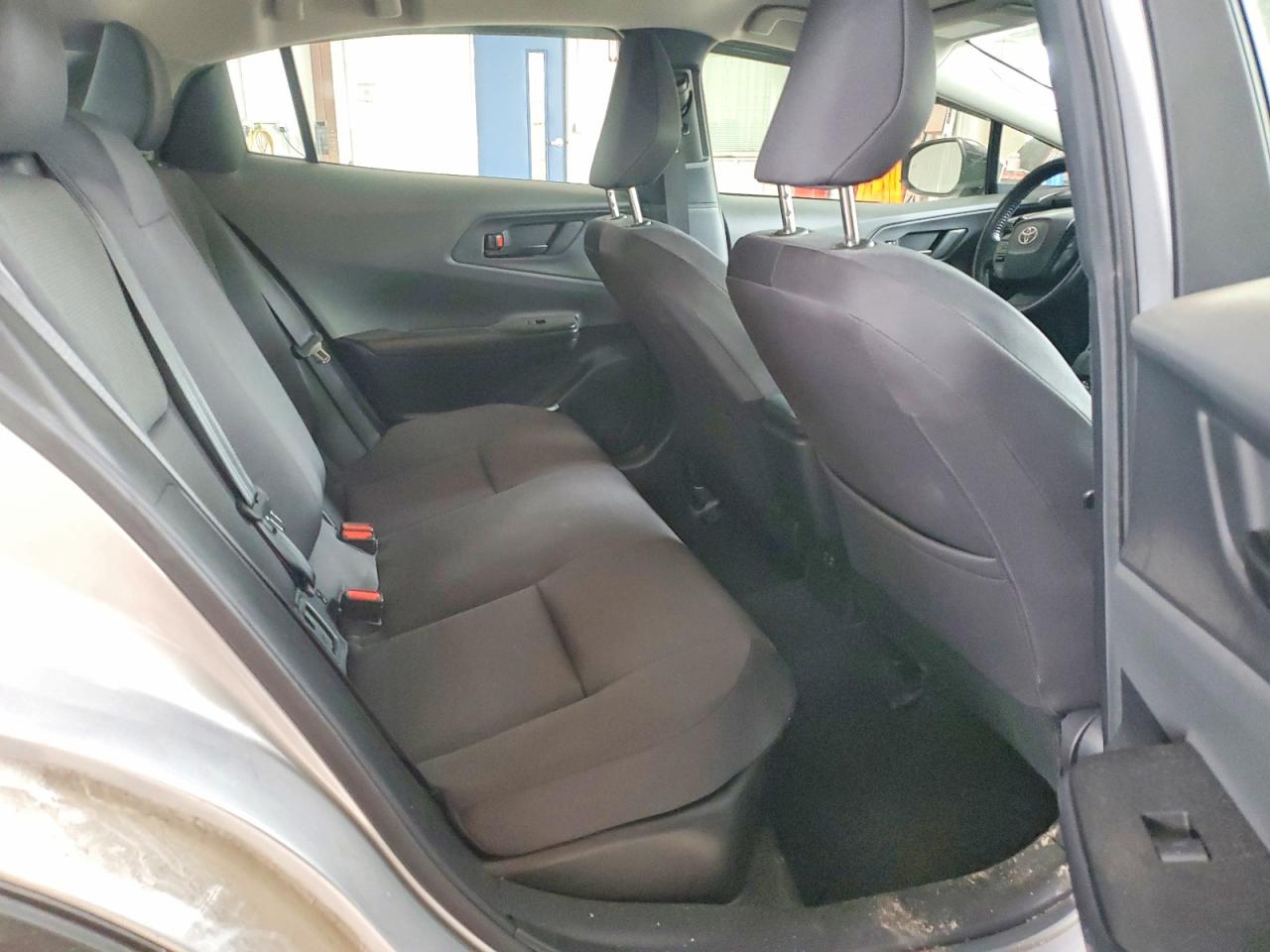 2024 Toyota Prius Le Серебряный vin: JTDACAAU9R3023498