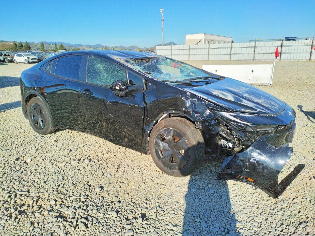 2026 Toyota Prius Le Black vin: JTDACAAU9T3066634