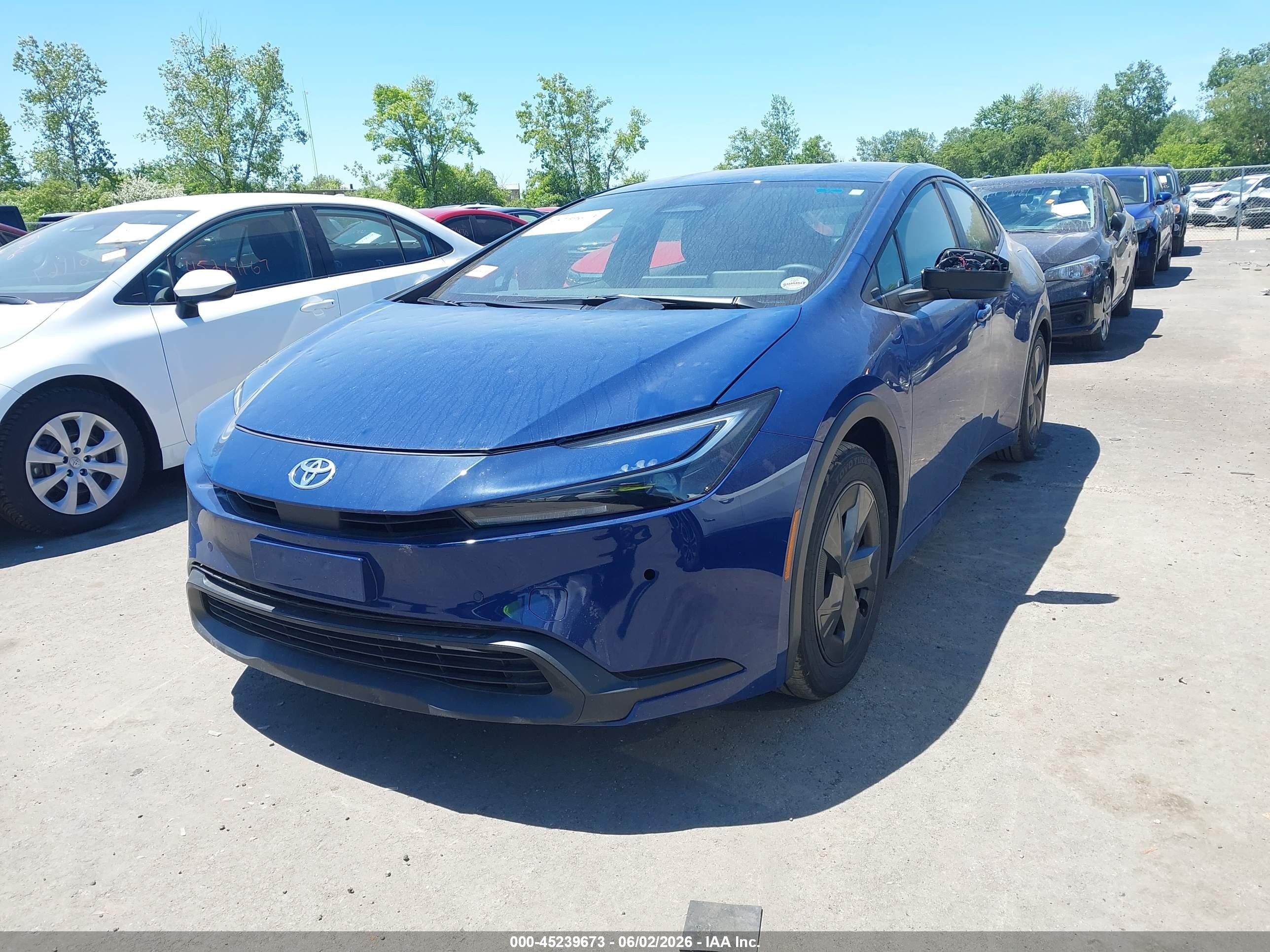 2026 Toyota Prius Le Black vin: JTDACAAUXT3075505