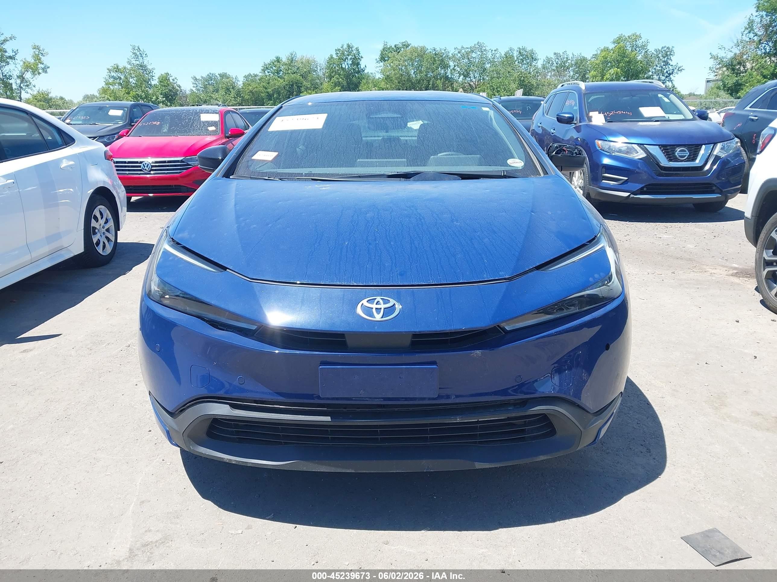 2026 Toyota Prius Le Black vin: JTDACAAUXT3075505