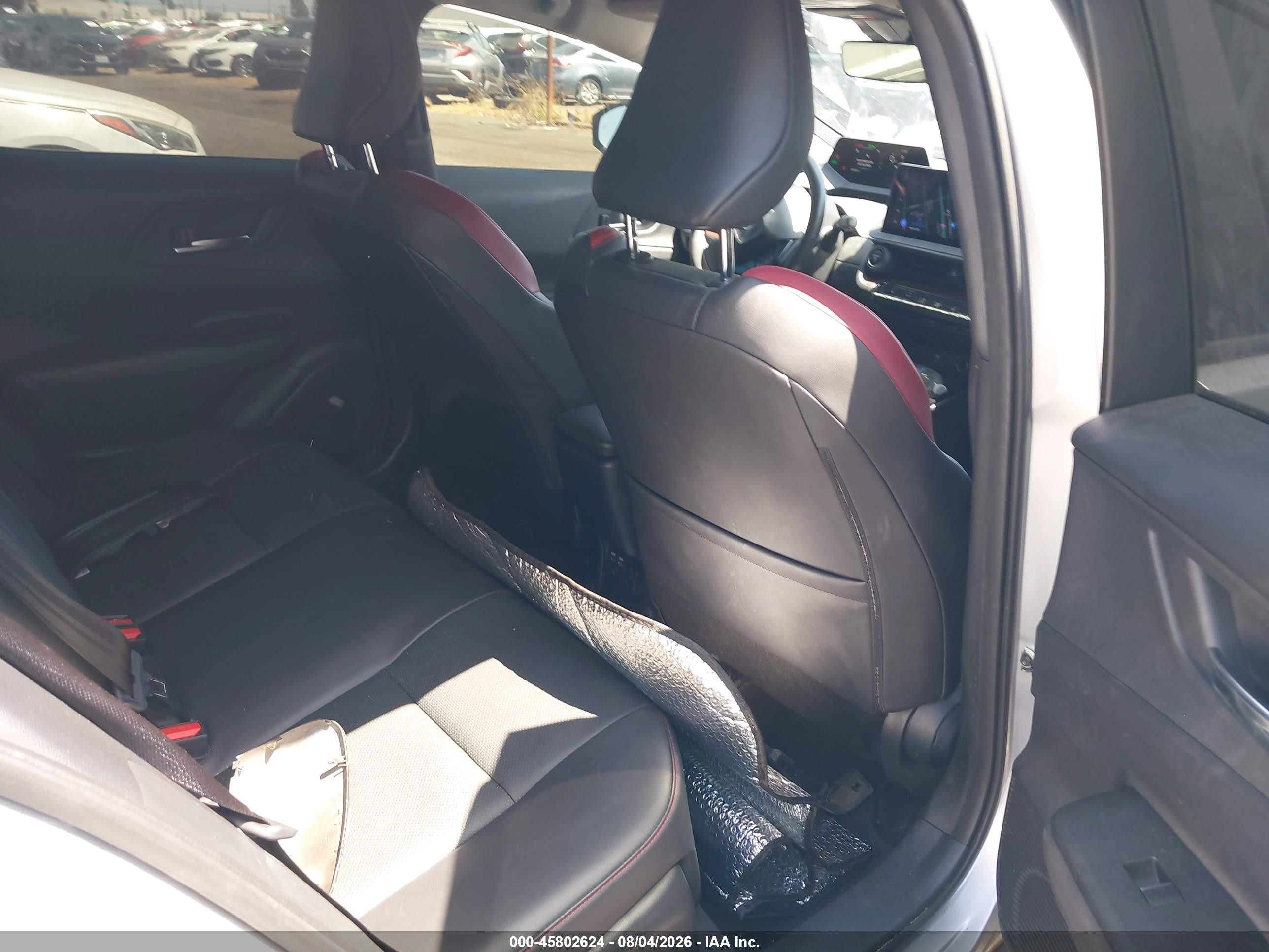 2024 Toyota Prius Prime Xse Silver vin: JTDACACU4R3025379