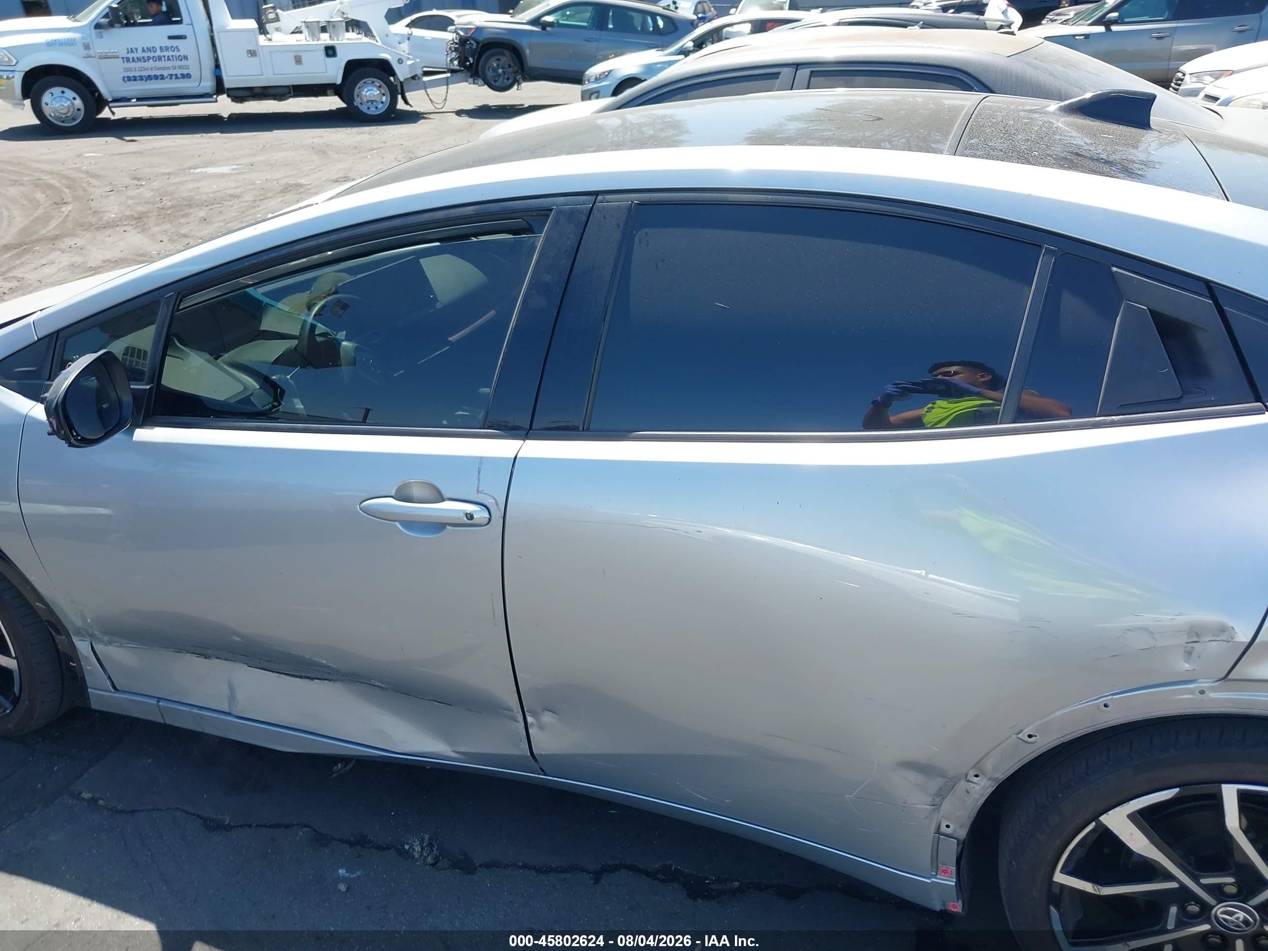 2024 Toyota Prius Prime Xse Silver vin: JTDACACU4R3025379