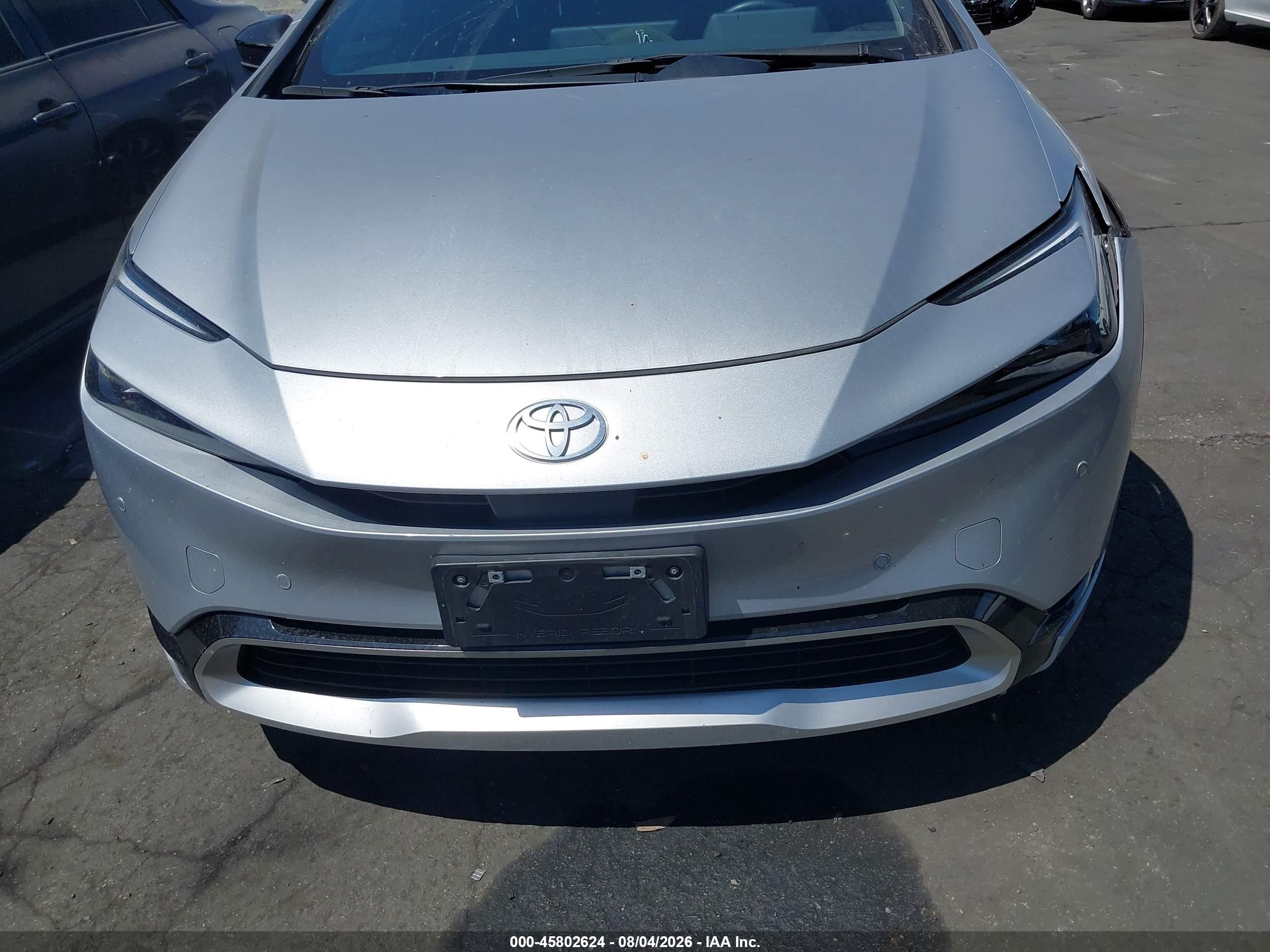2024 Toyota Prius Prime Xse Silver vin: JTDACACU4R3025379