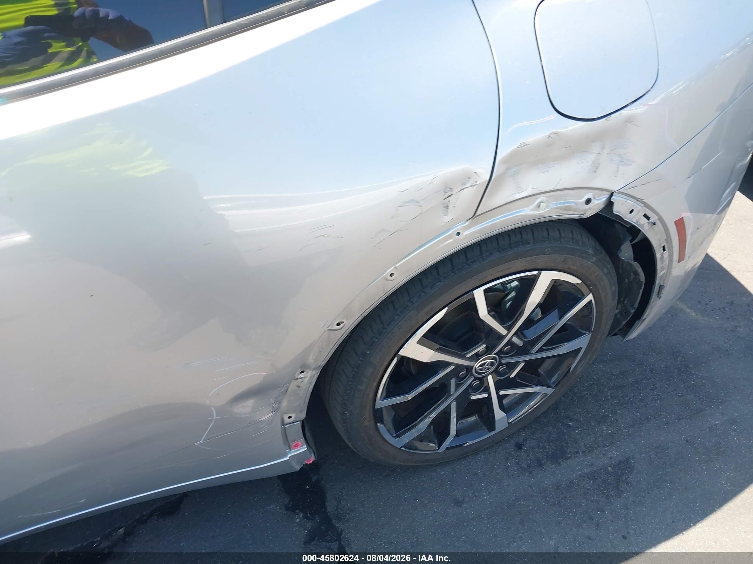 2024 Toyota Prius Prime Xse Silver vin: JTDACACU4R3025379
