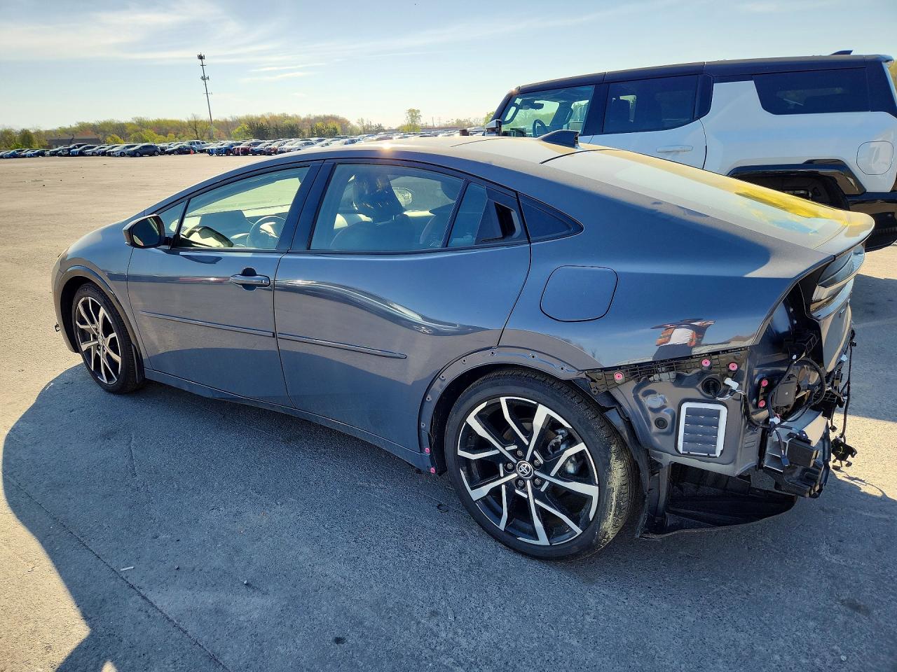 2026 Toyota Prius Plug-in Hybrid Xse Gray vin: JTDACACU5T3057037