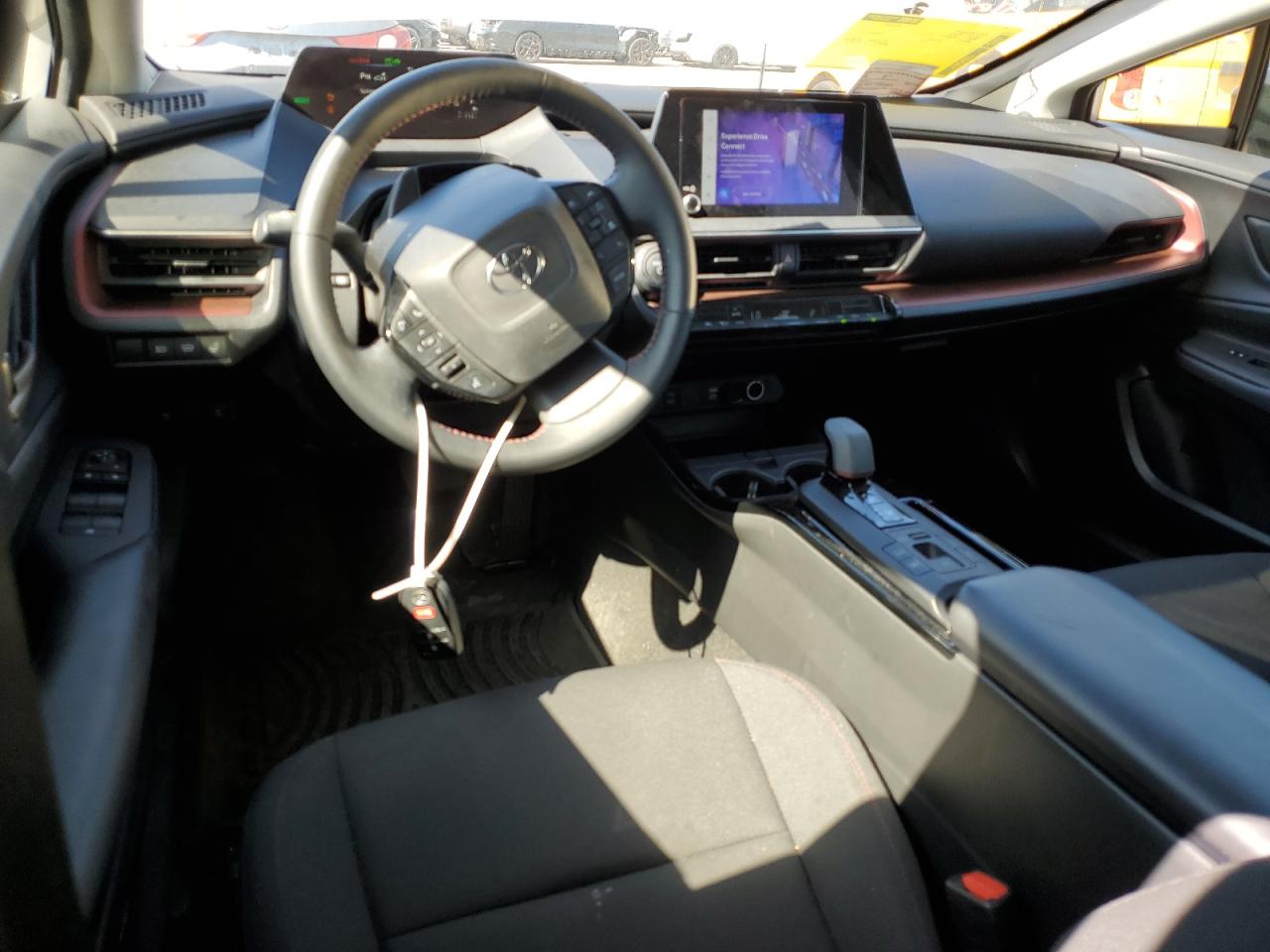 2024 Toyota Prius Prime Se Silver vin: JTDACACU8R3014689
