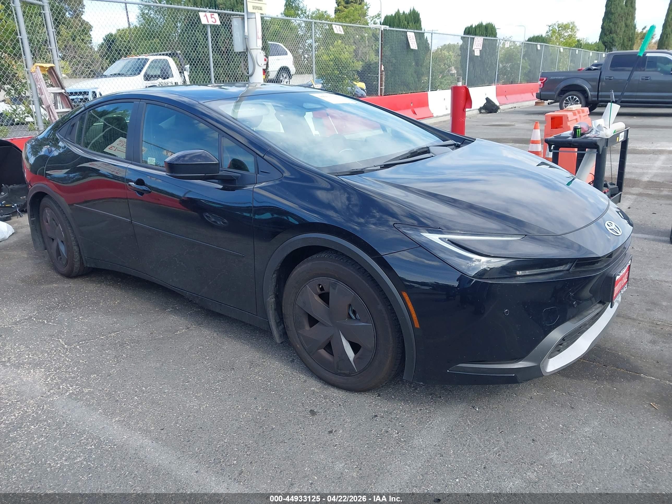 2025 Toyota Prius Plug-in Hybrid Se Black vin: JTDACACU8S3052090
